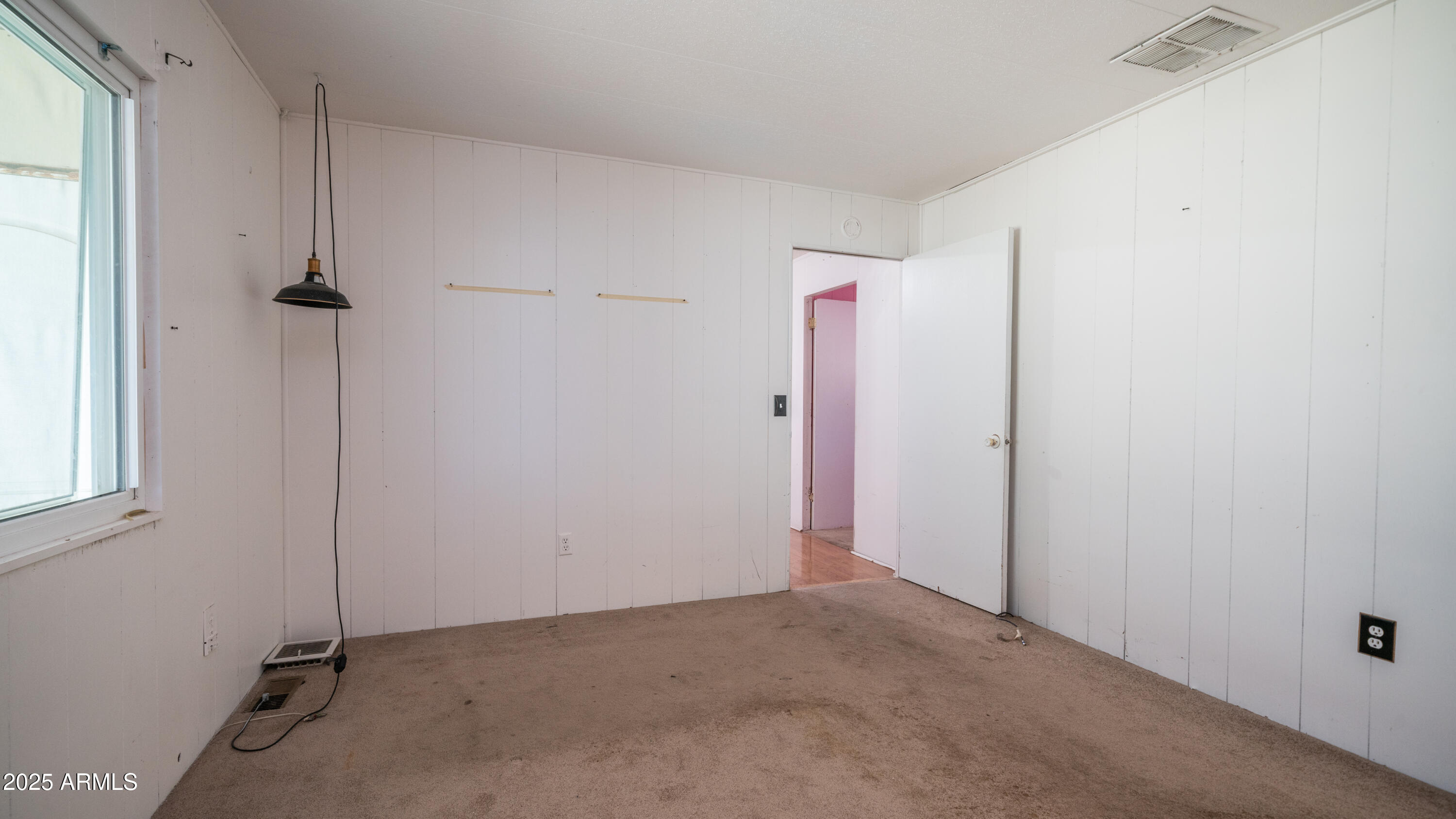 2359 S TOMAHAWK Road