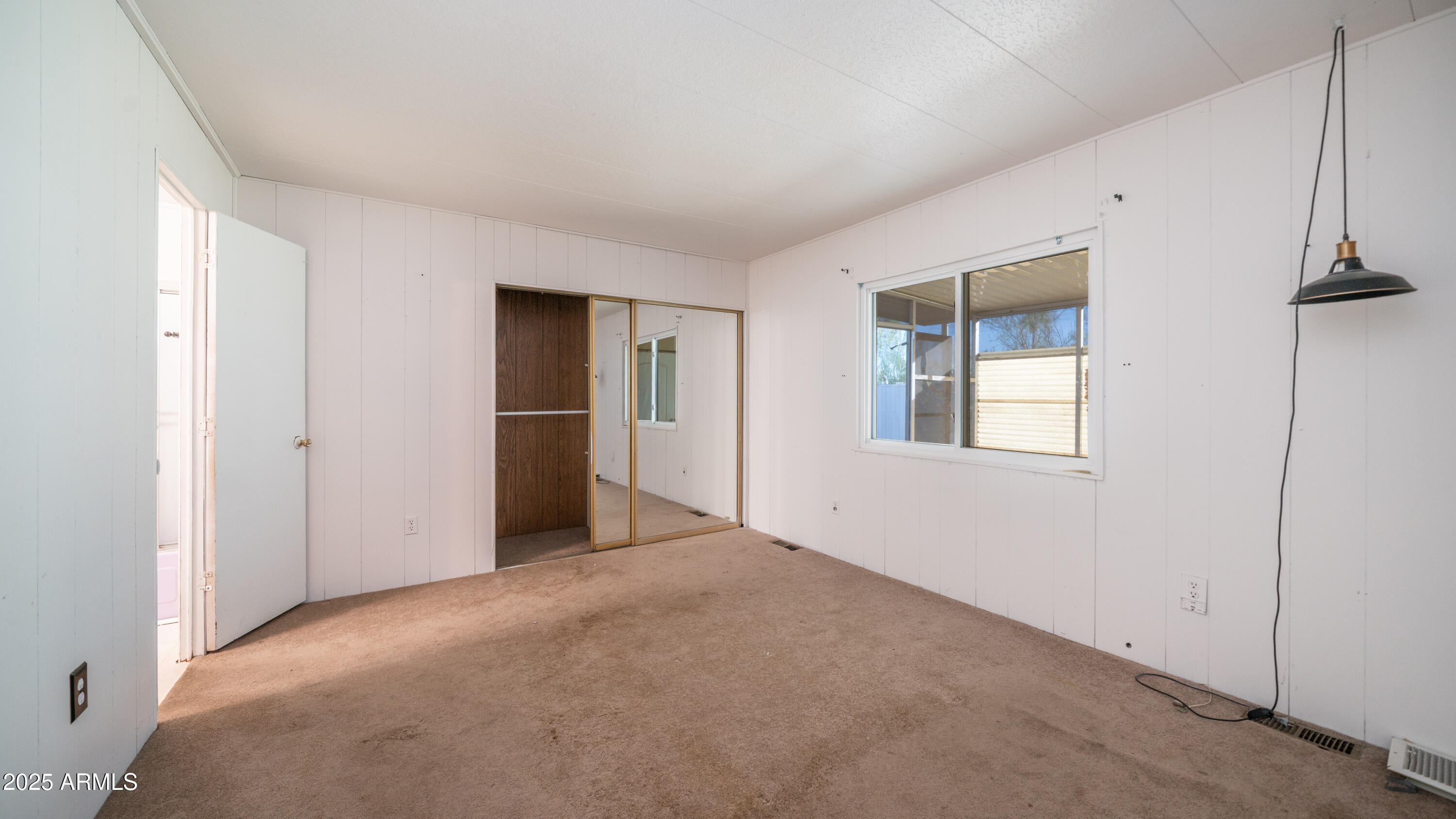 2359 S TOMAHAWK Road