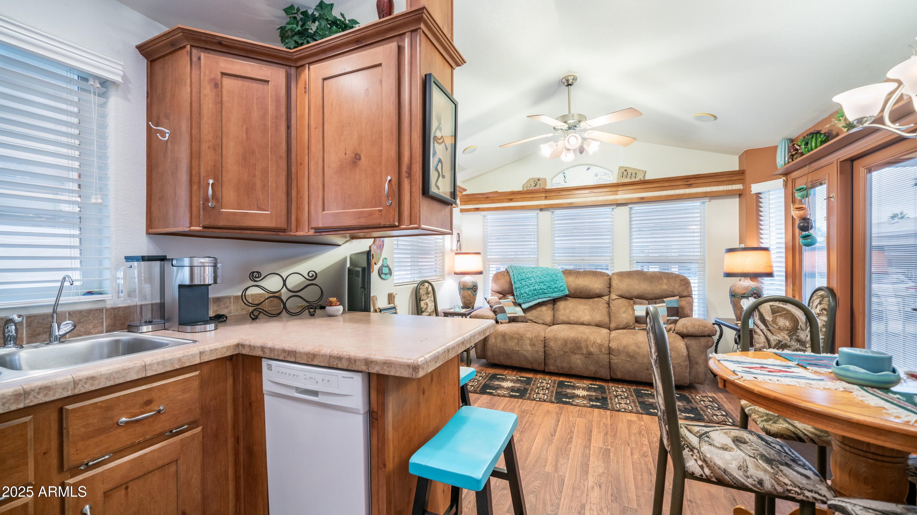 71 JACKNIFE Drive 71