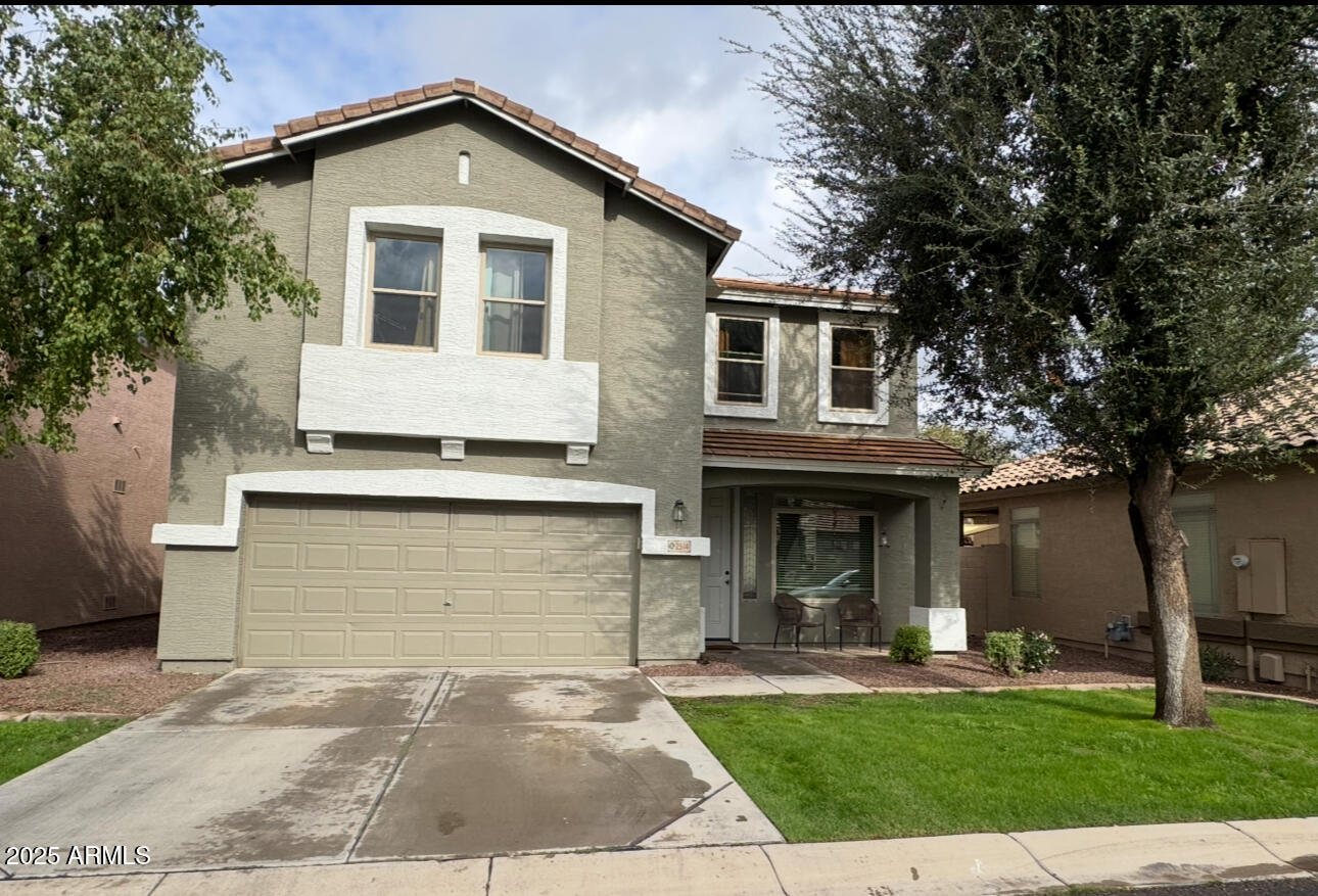 2514 E BROWNING Place