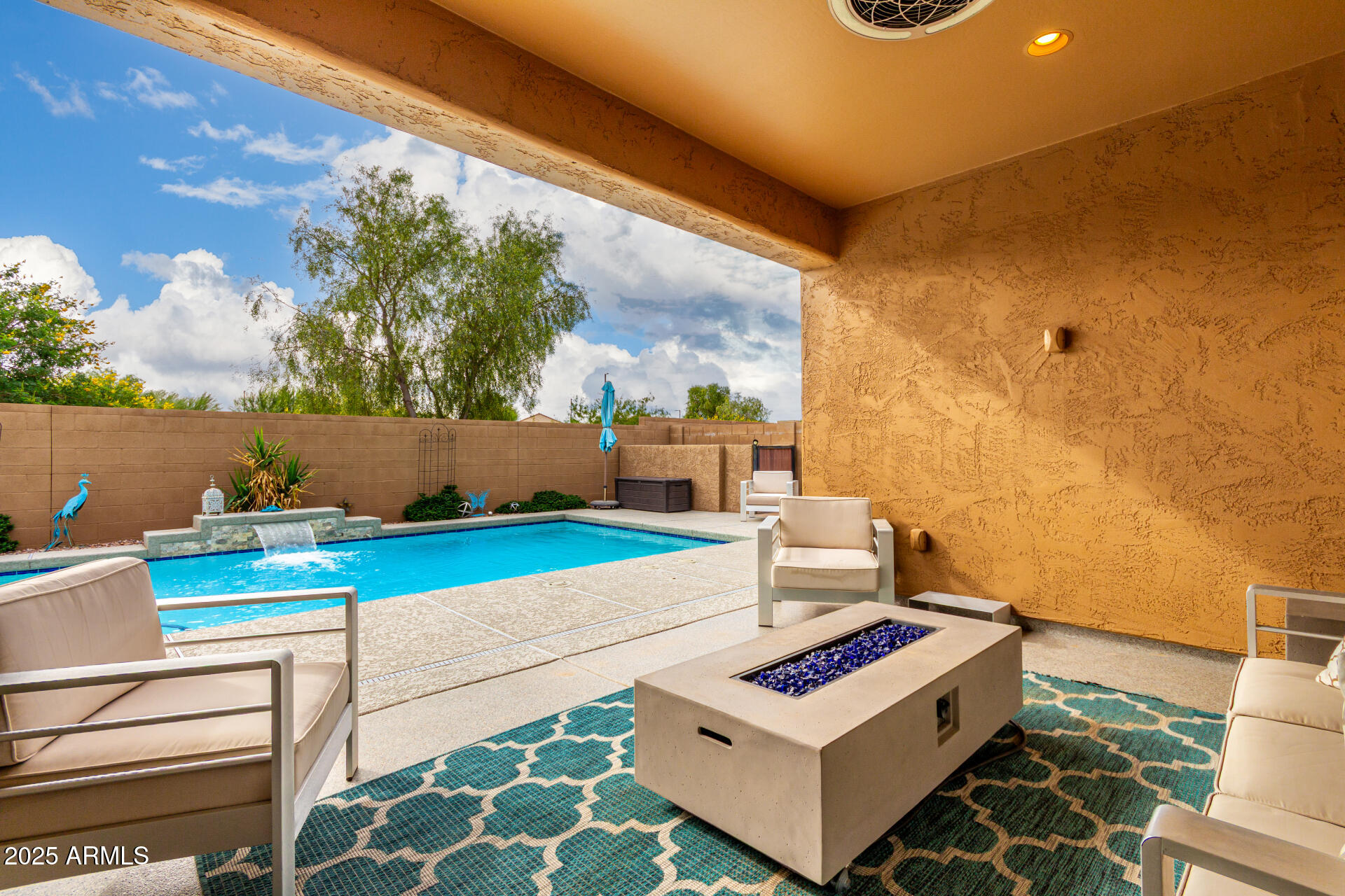 7865 W SILVER SPRING Way