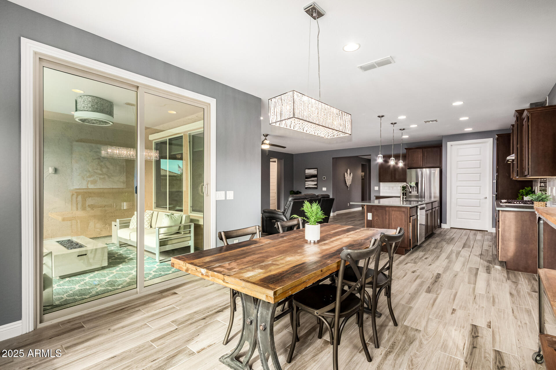 7865 W SILVER SPRING Way