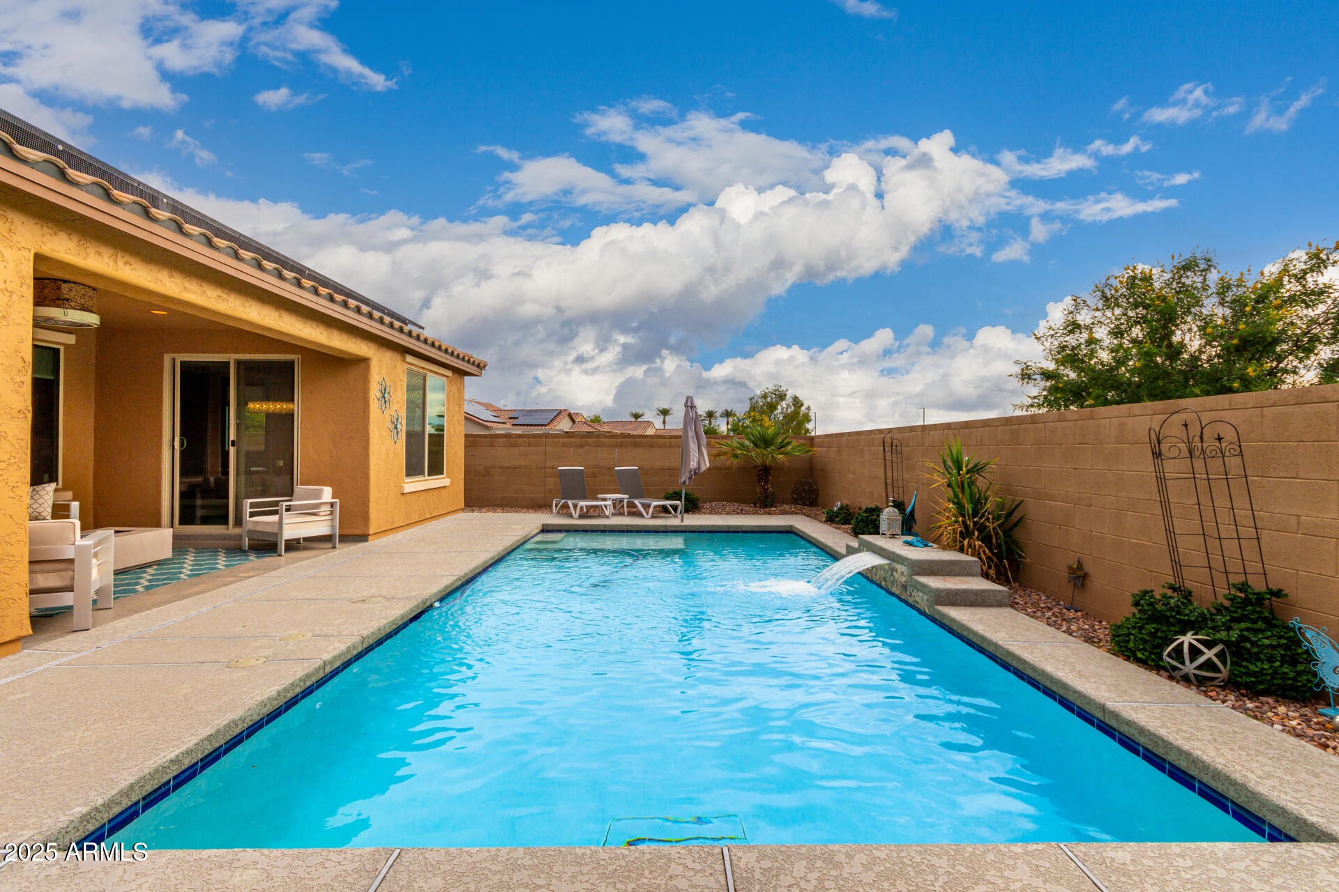 7865 W SILVER SPRING Way