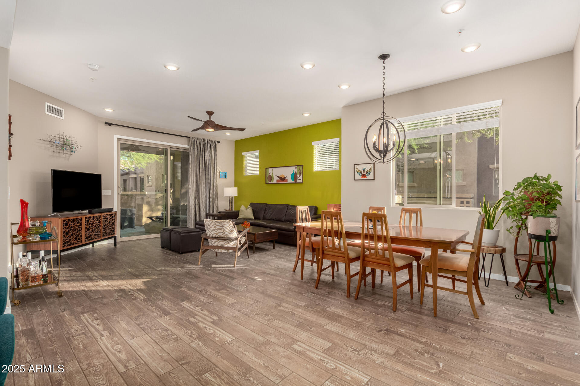 250 W QUEEN CREEK Road 130