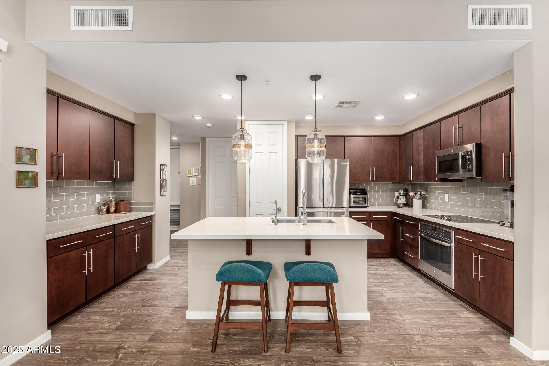 250 W QUEEN CREEK Road 130