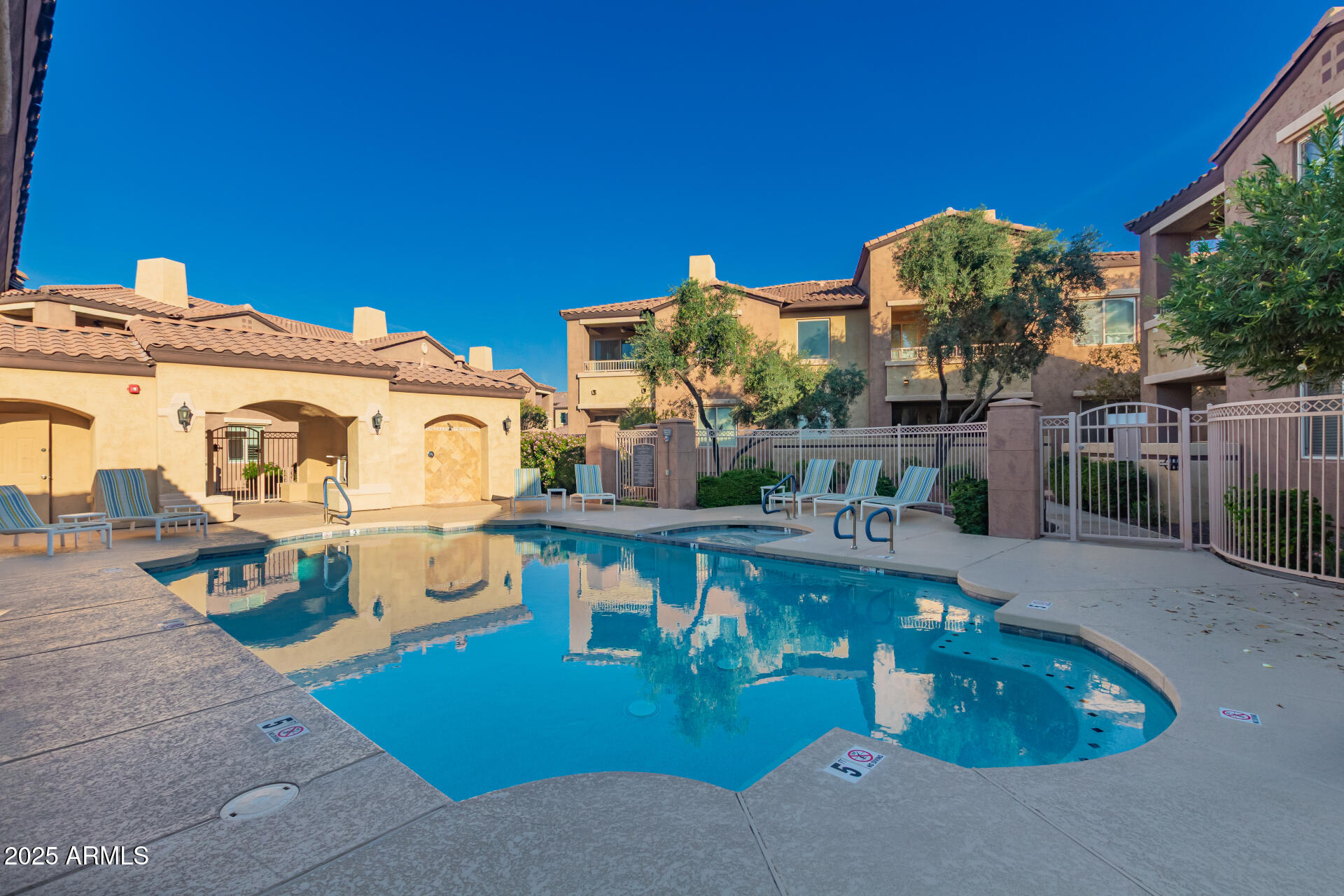 250 W QUEEN CREEK Road 130