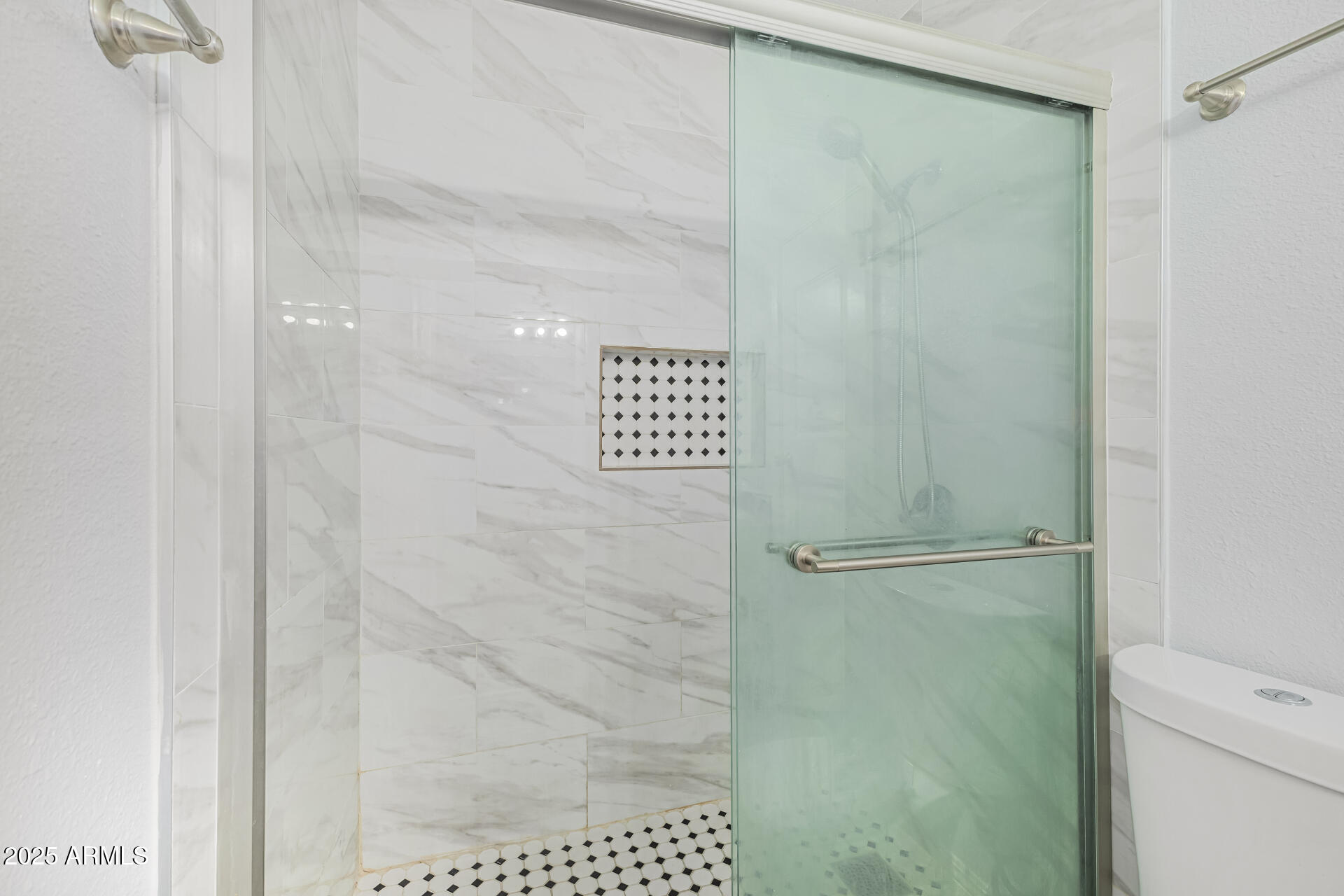 4328 W ALTADENA Avenue