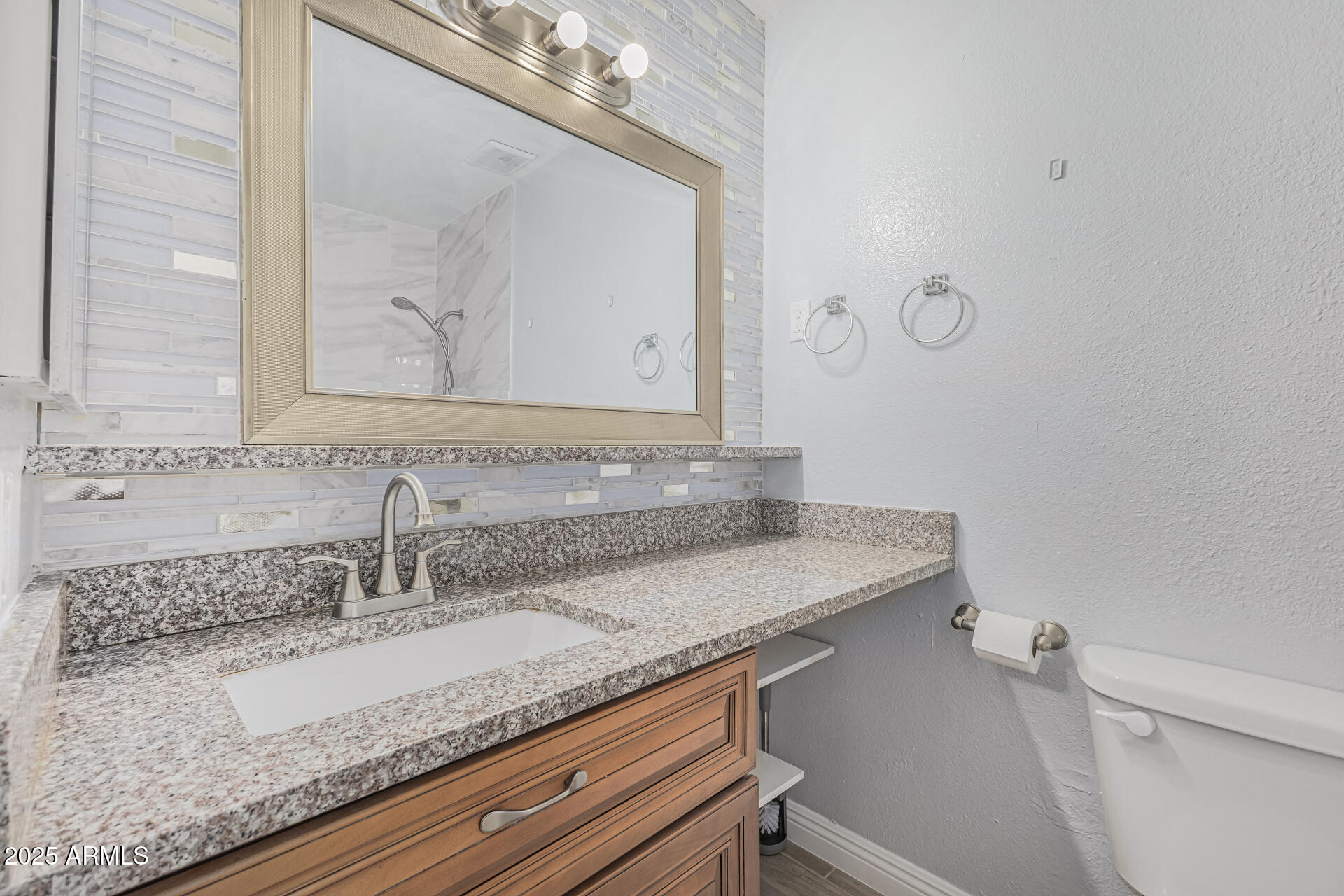 4328 W ALTADENA Avenue