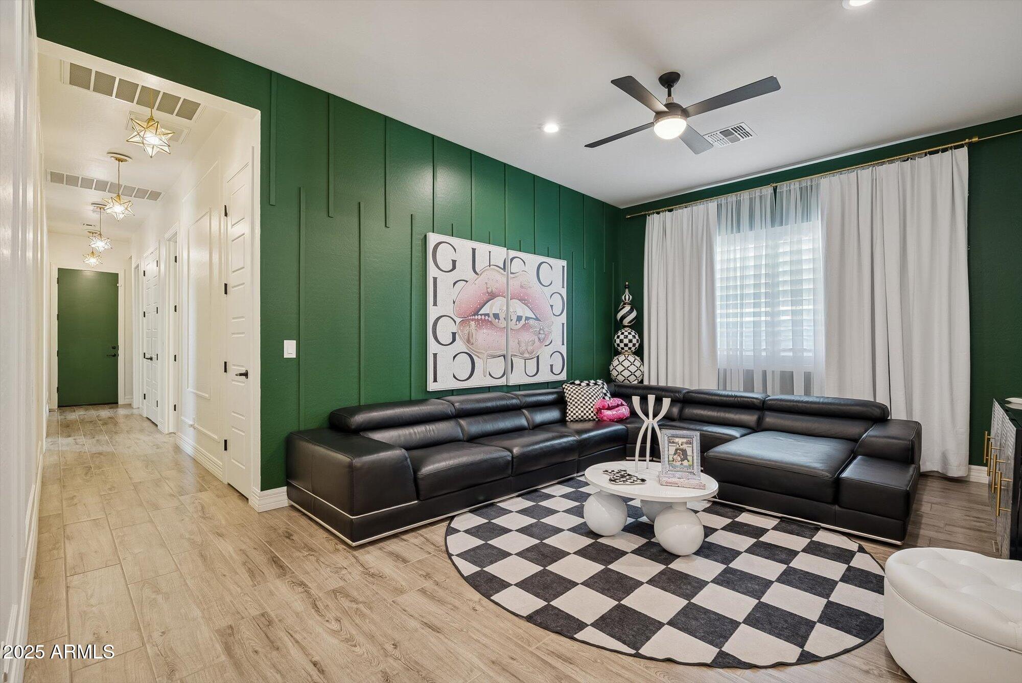 4216 E PRESCOTT Place