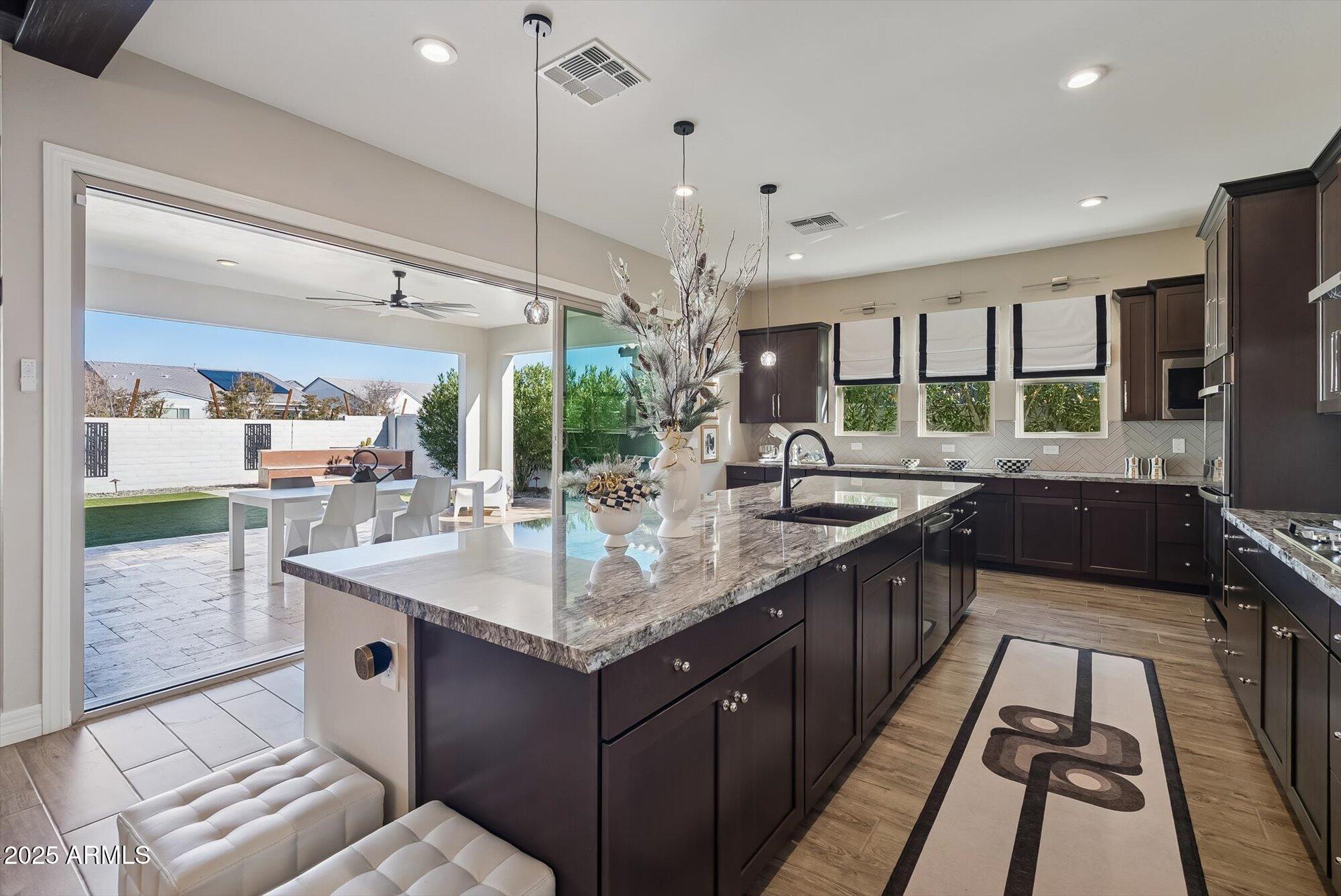 4216 E PRESCOTT Place