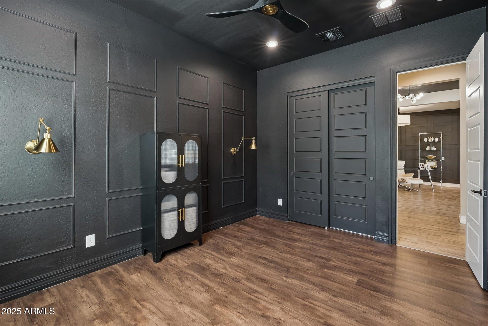 4216 E PRESCOTT Place