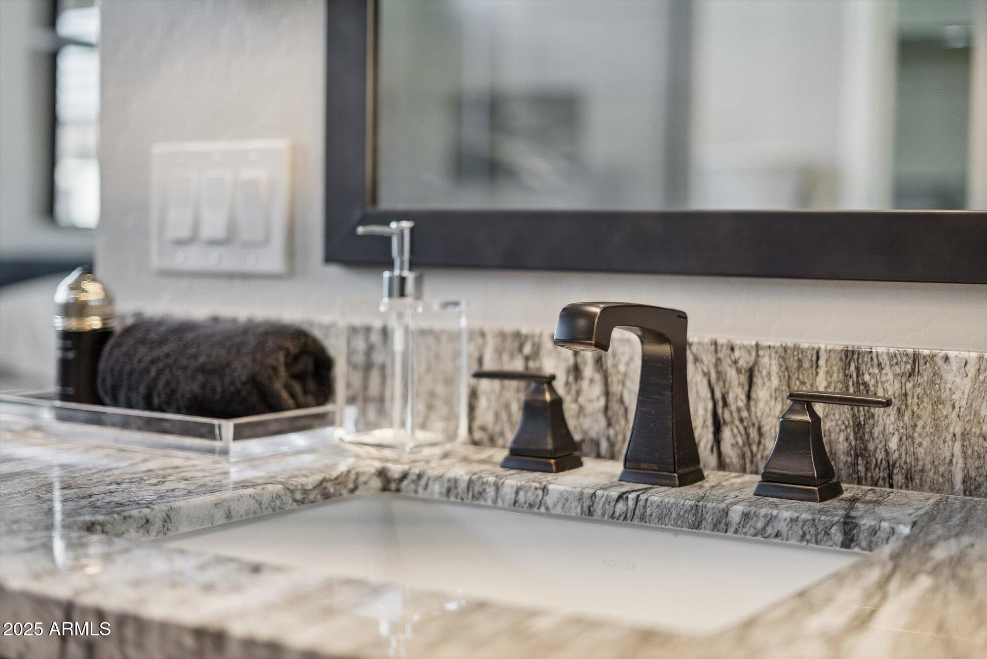 4216 E PRESCOTT Place