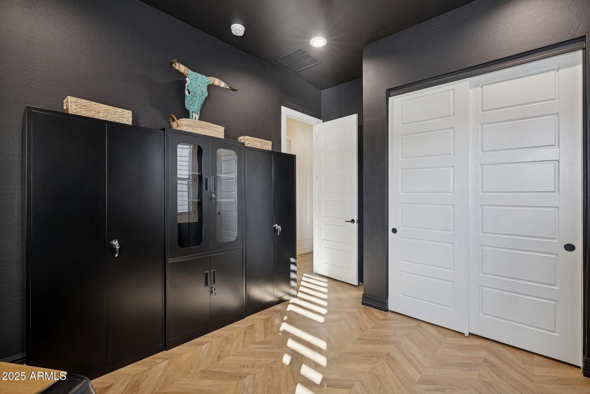 4216 E PRESCOTT Place