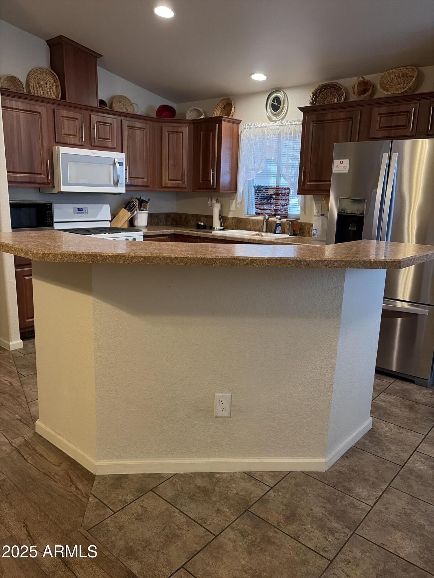 2929 E Main Street 43