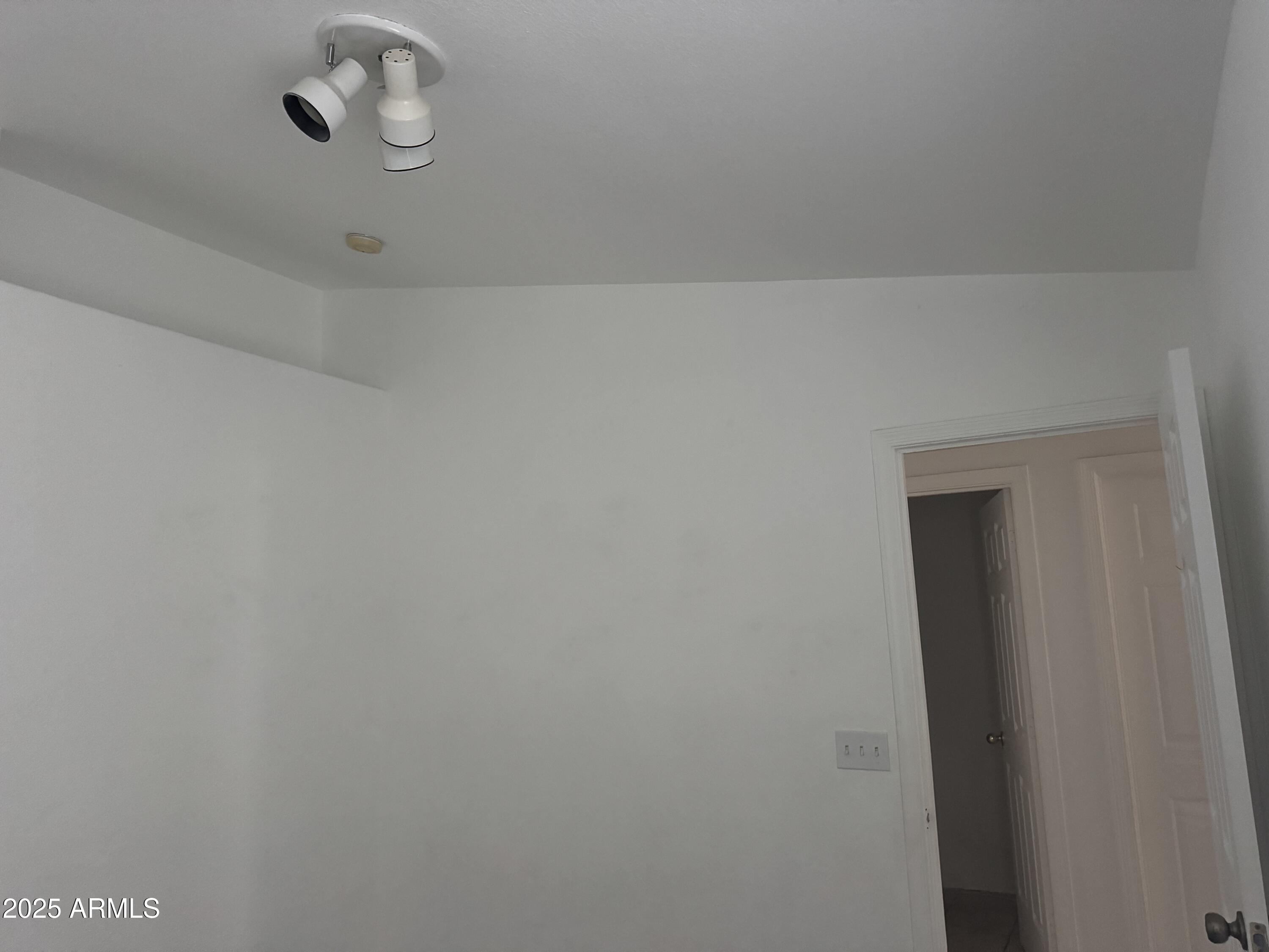 726 S NEBRASKA Street 175