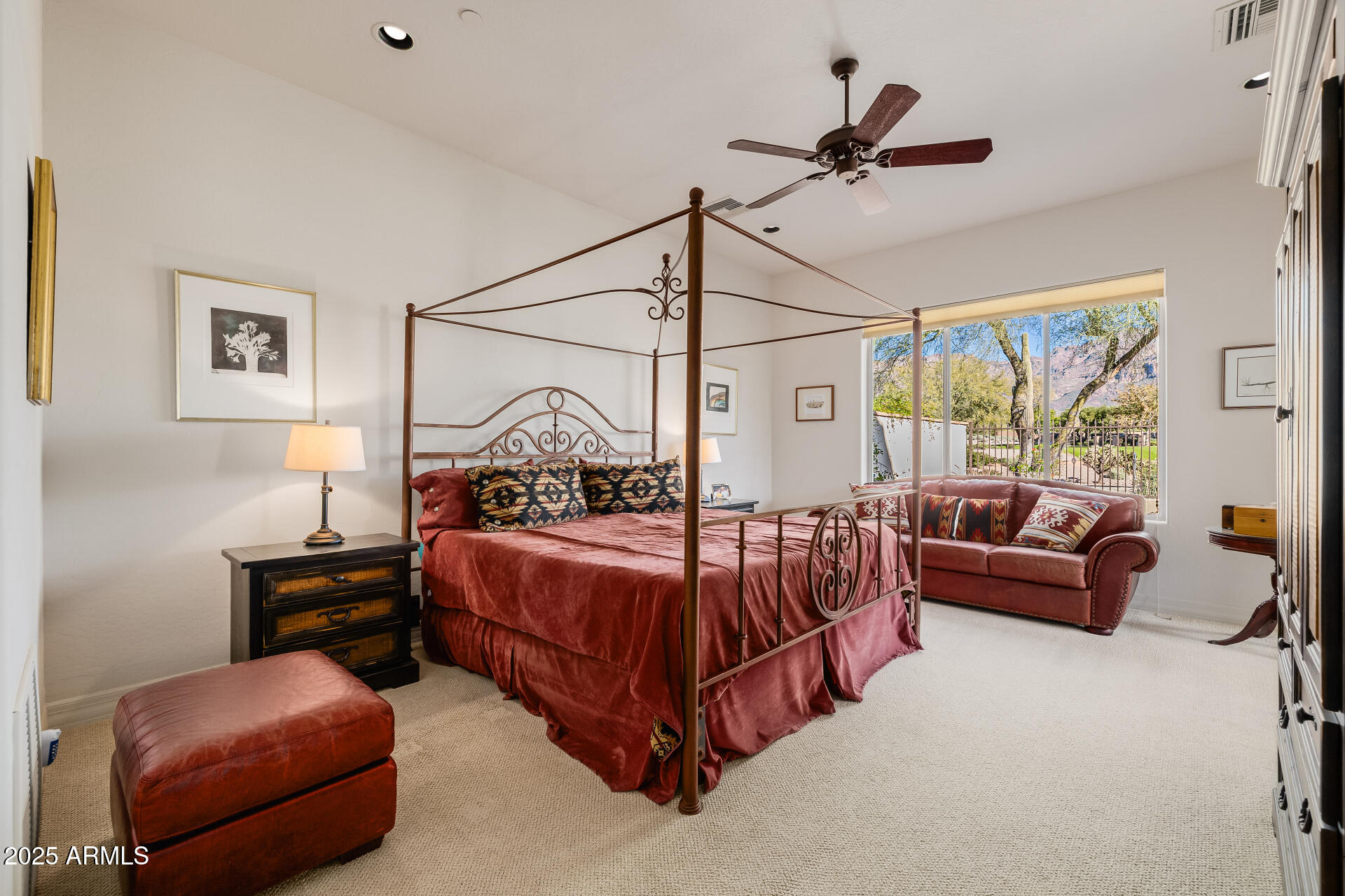 2961 S LOOKOUT Ridge