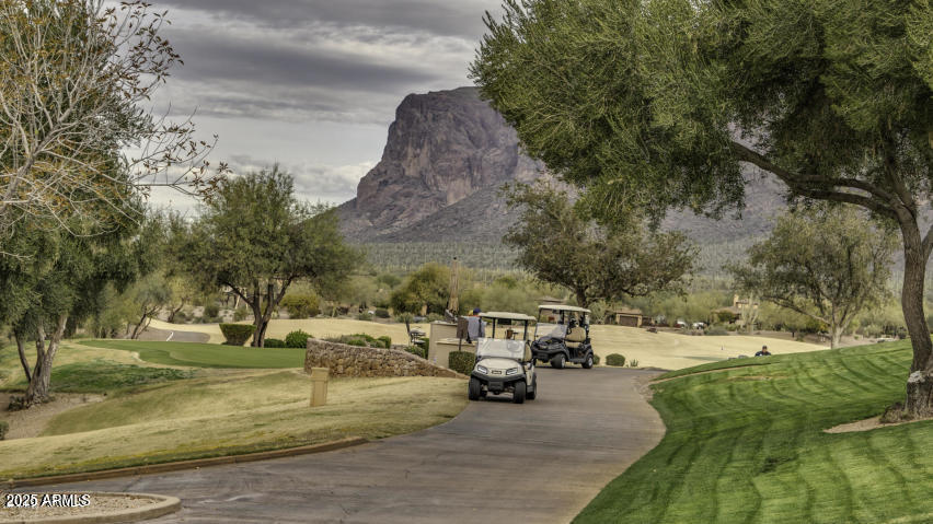 2961 S LOOKOUT Ridge