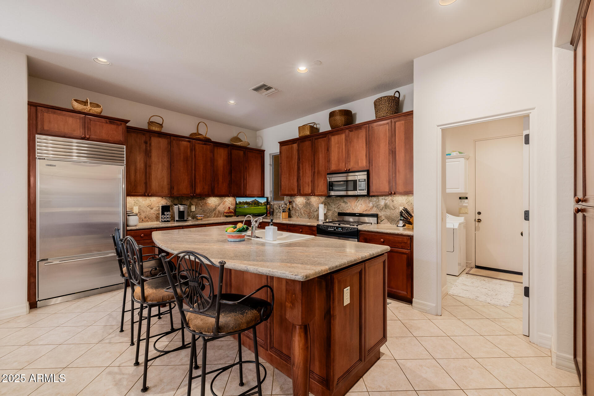 2961 S LOOKOUT Ridge