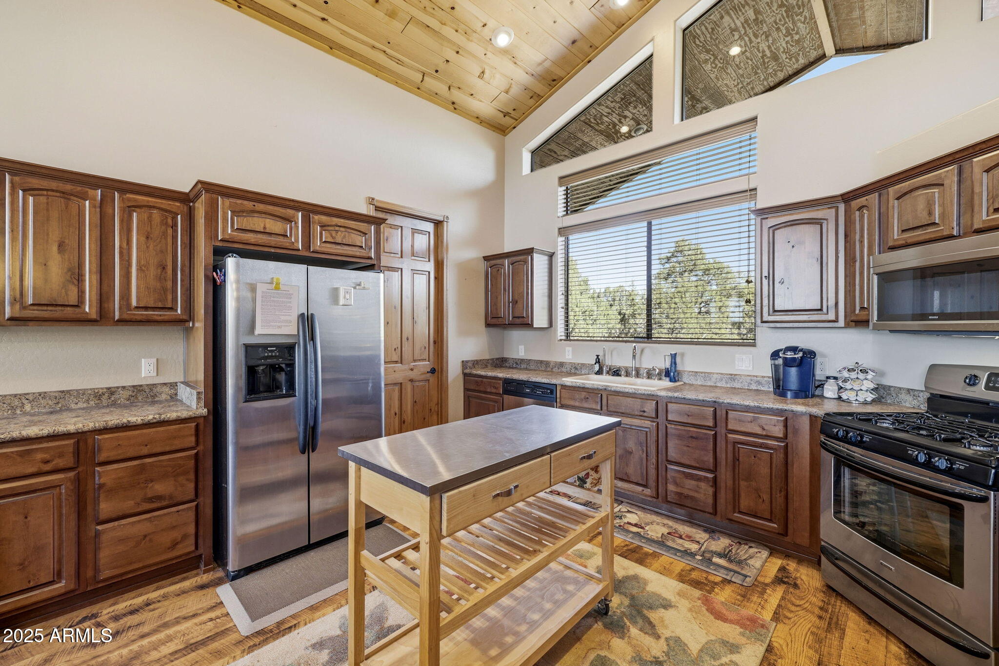 2276 THUNDERBIRD Way