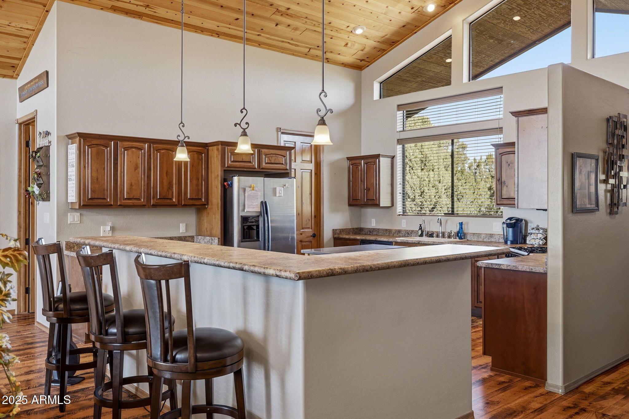 2276 THUNDERBIRD Way