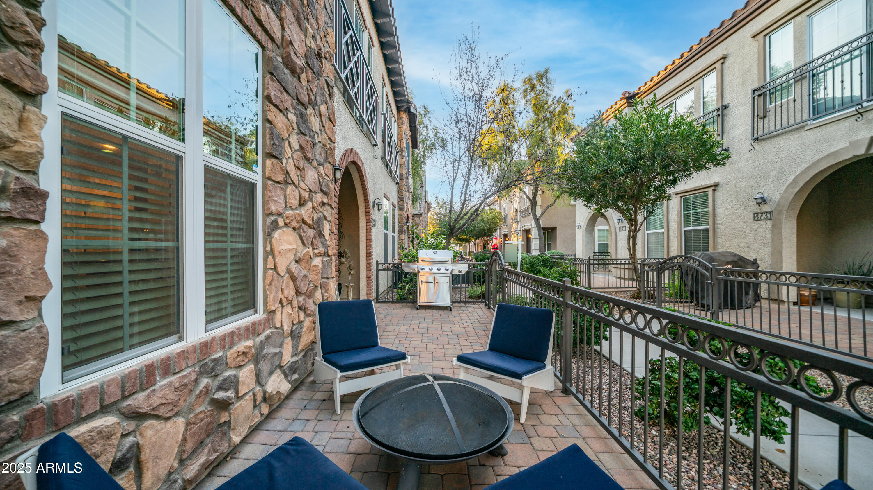 4732 E PORTOLA VALLEY Drive 102