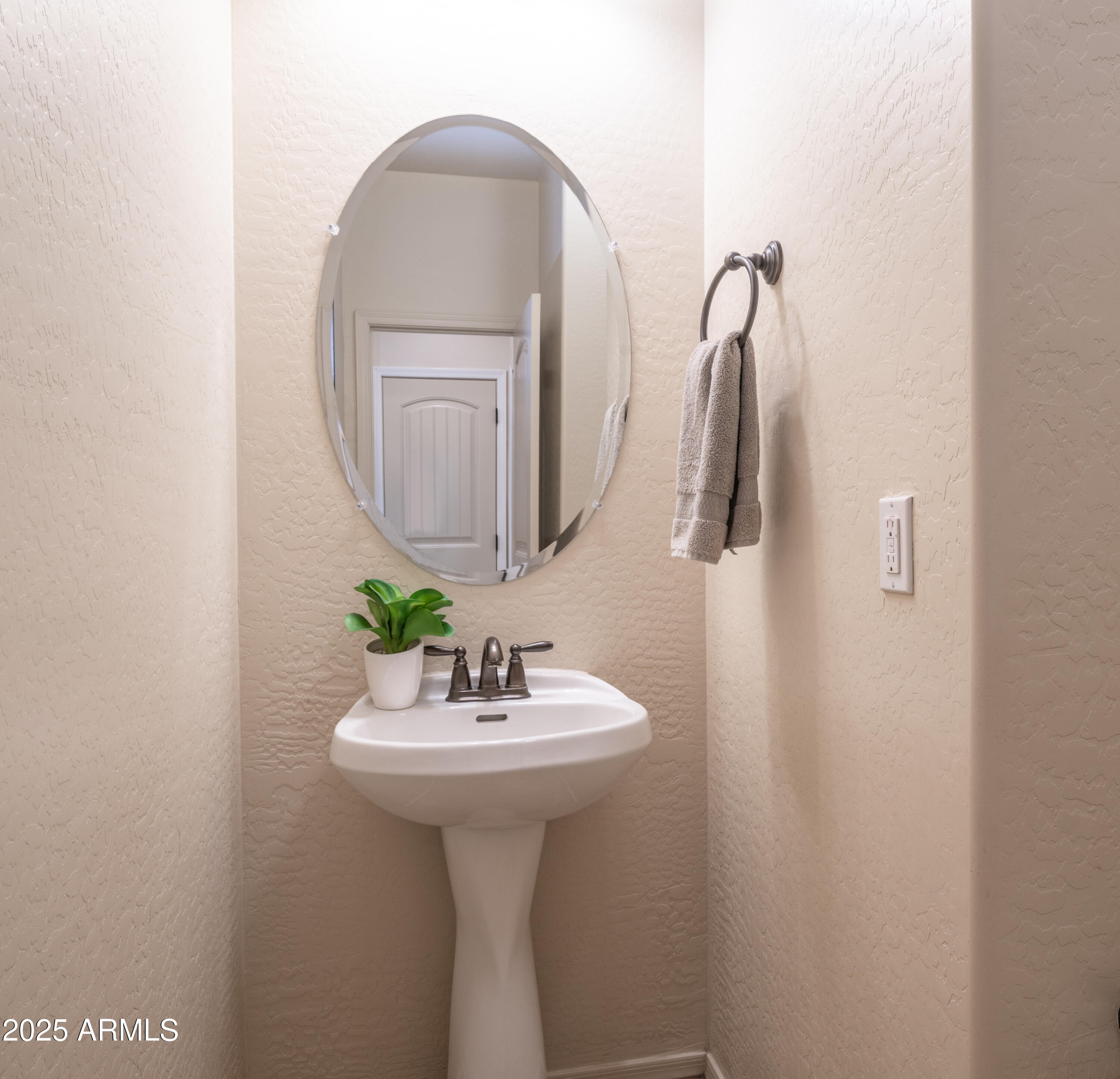 4732 E PORTOLA VALLEY Drive 102