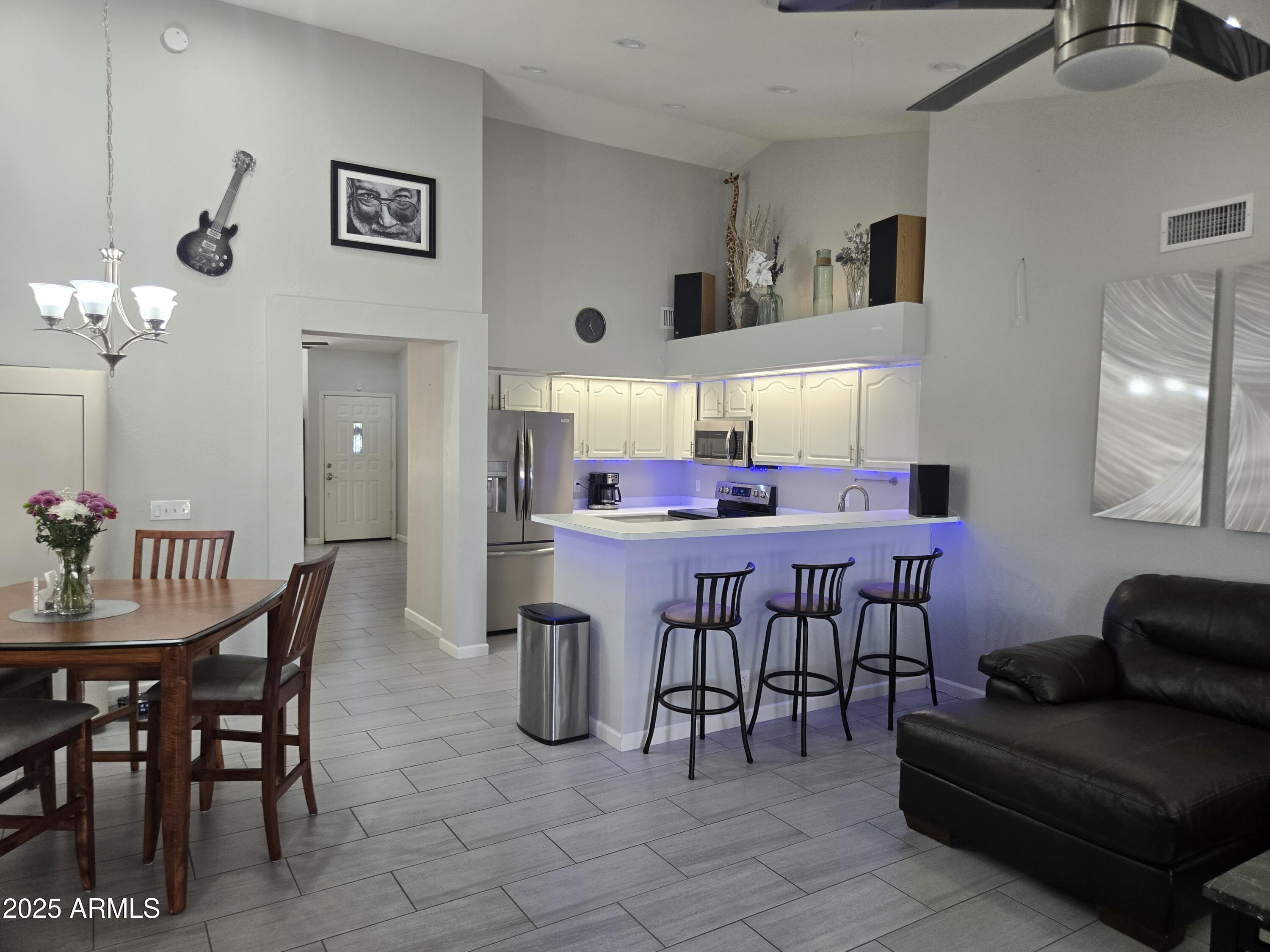 5244 E HANNIBAL Street E