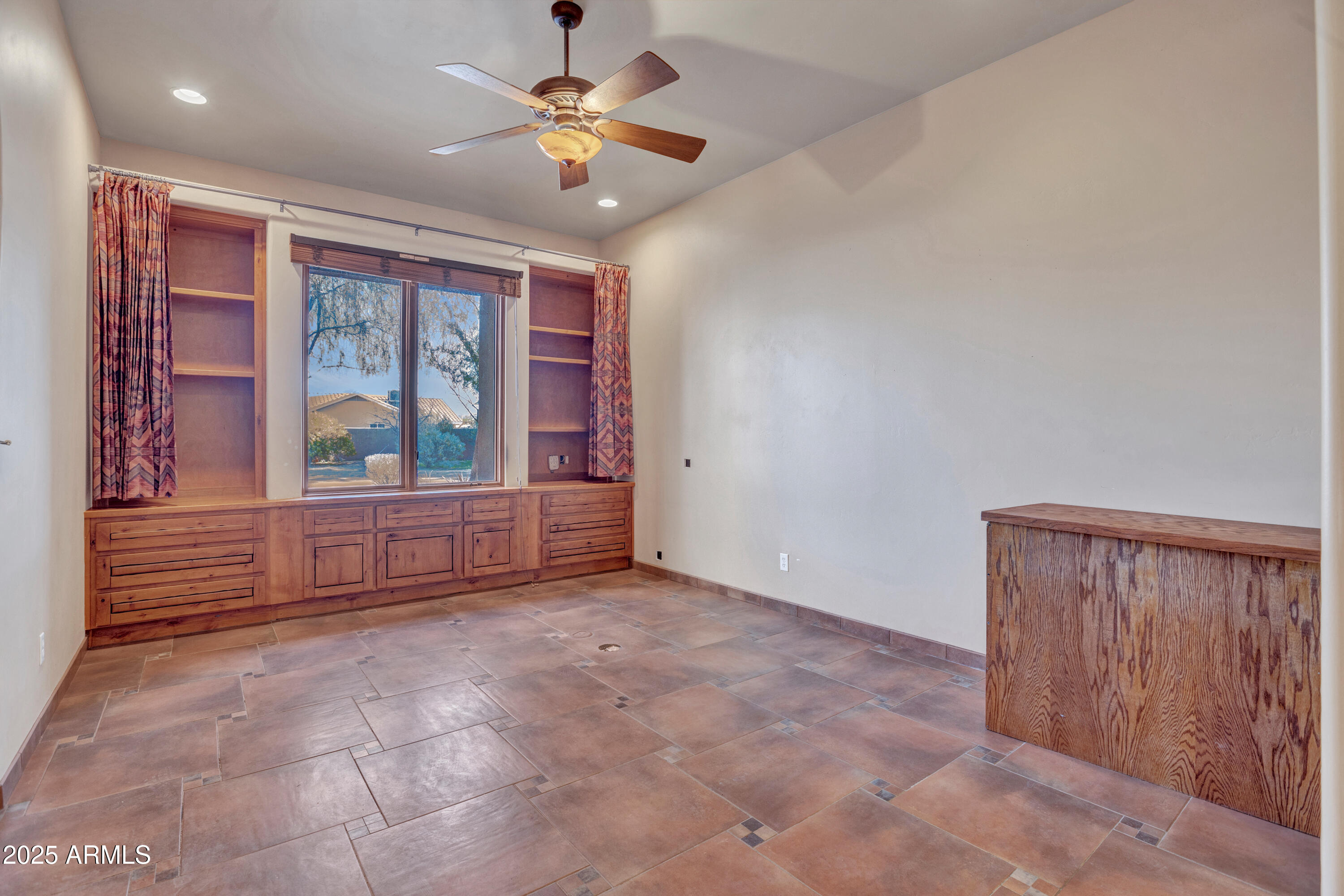 10517 E EVERGREEN Street