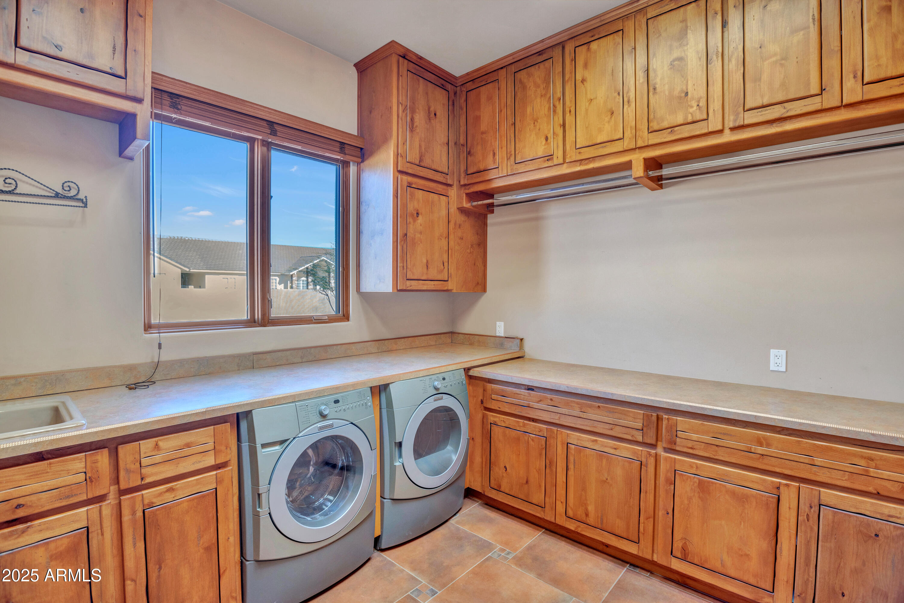 10517 E EVERGREEN Street