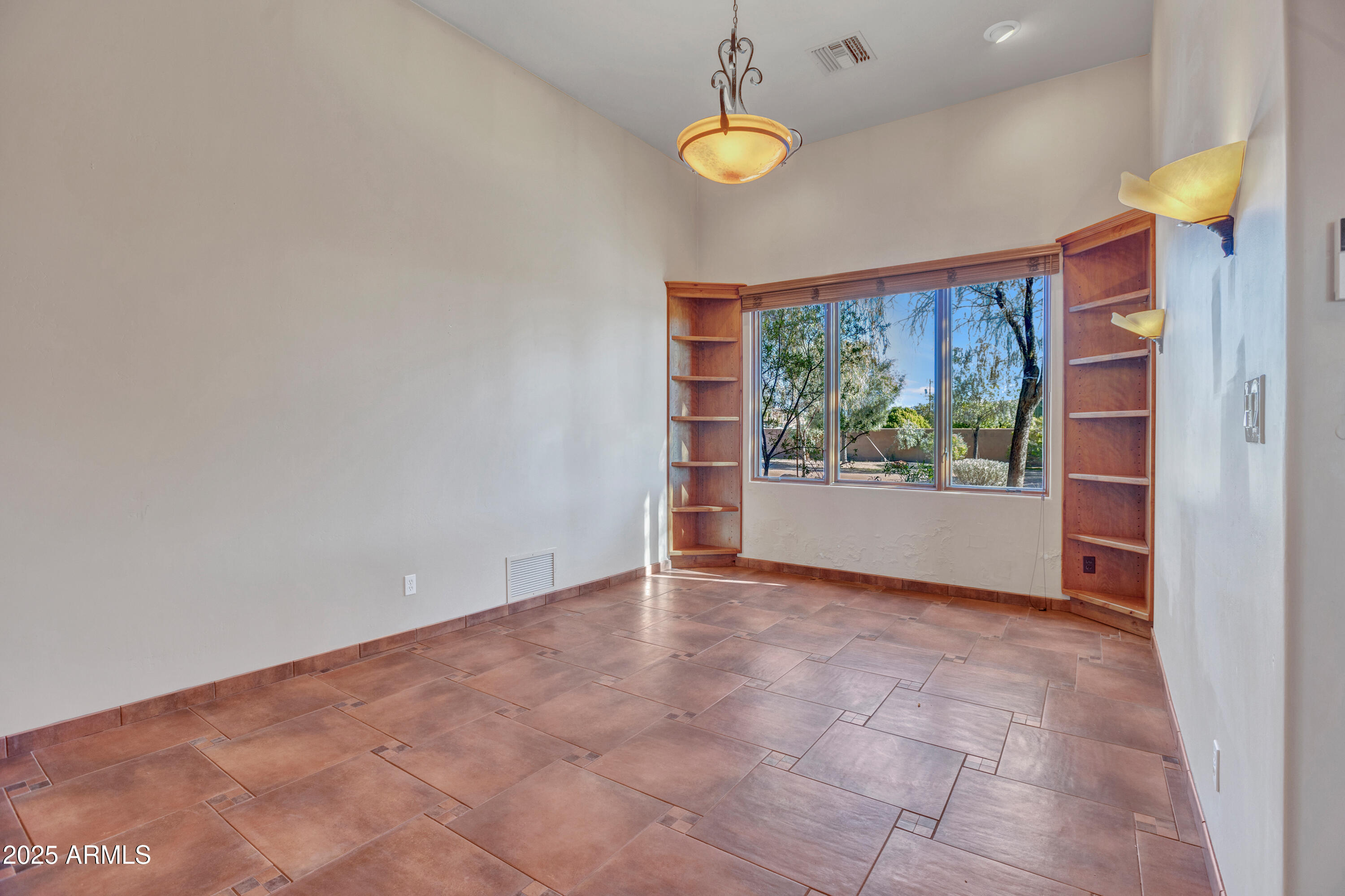 10517 E EVERGREEN Street