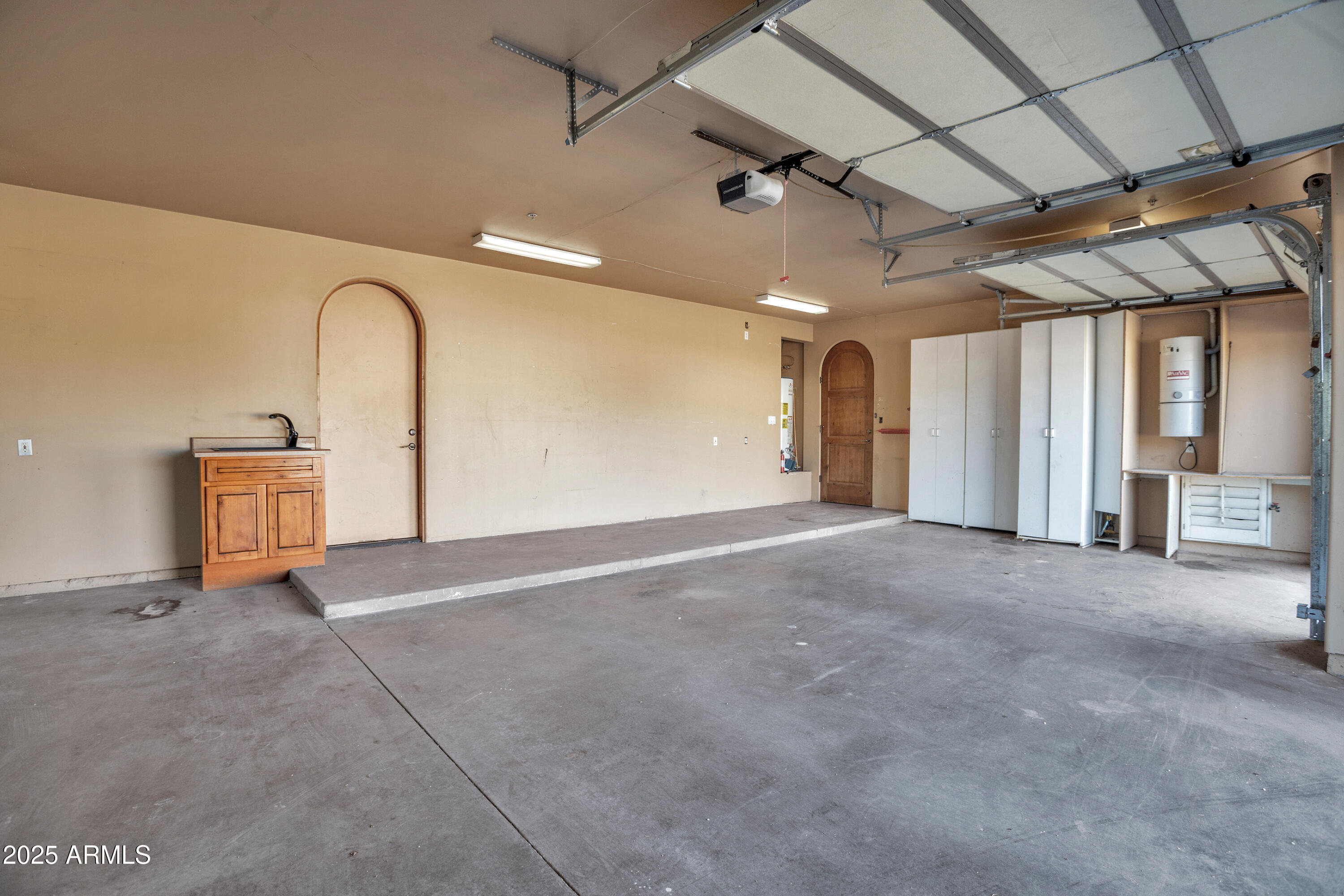 10517 E EVERGREEN Street