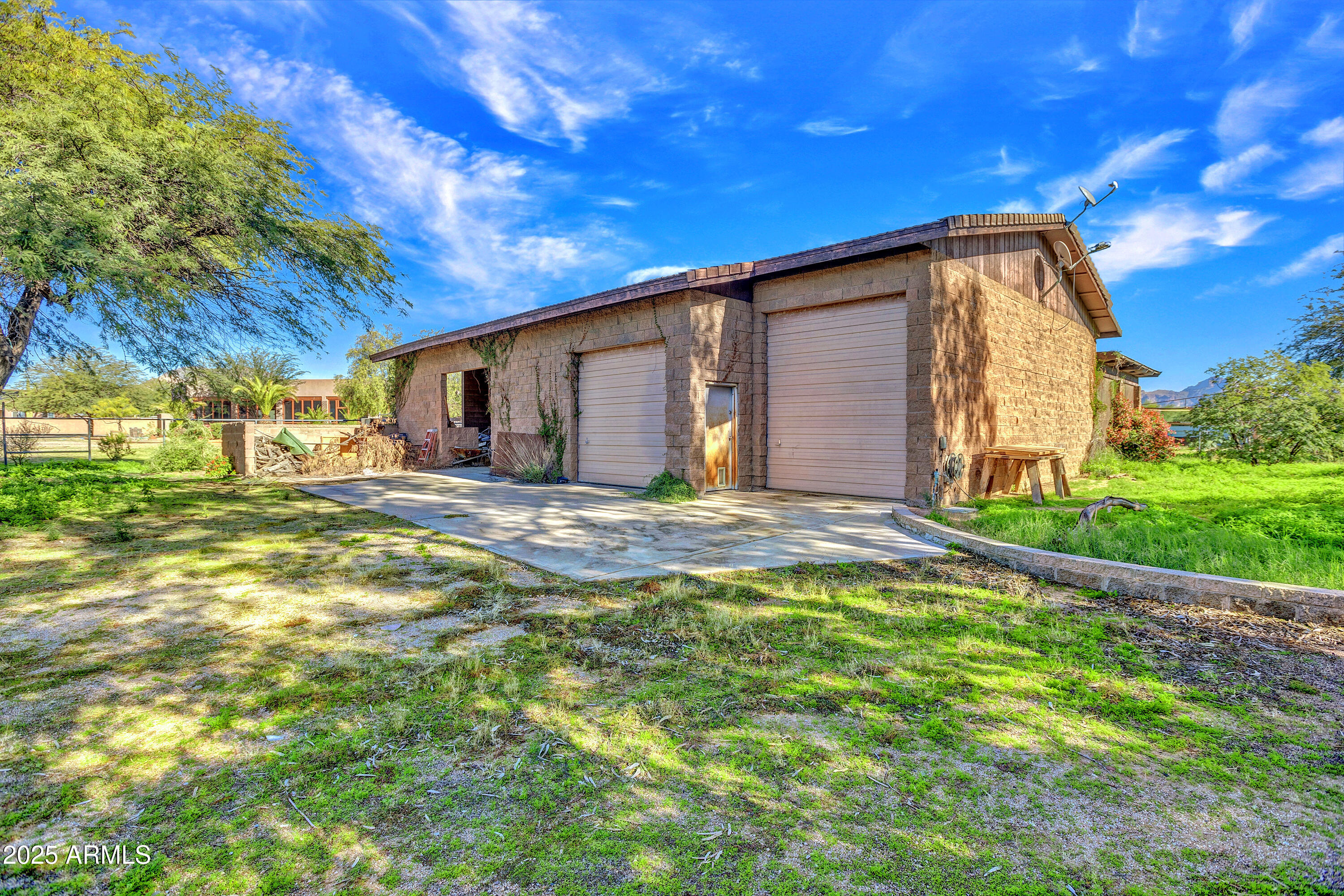 10517 E EVERGREEN Street