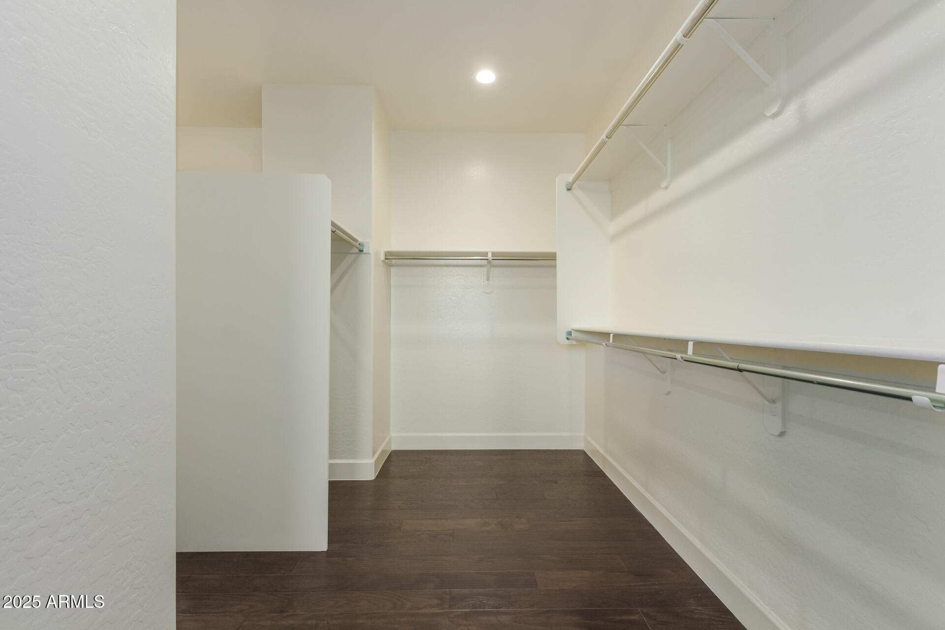 920 W GRAND CANYON Drive