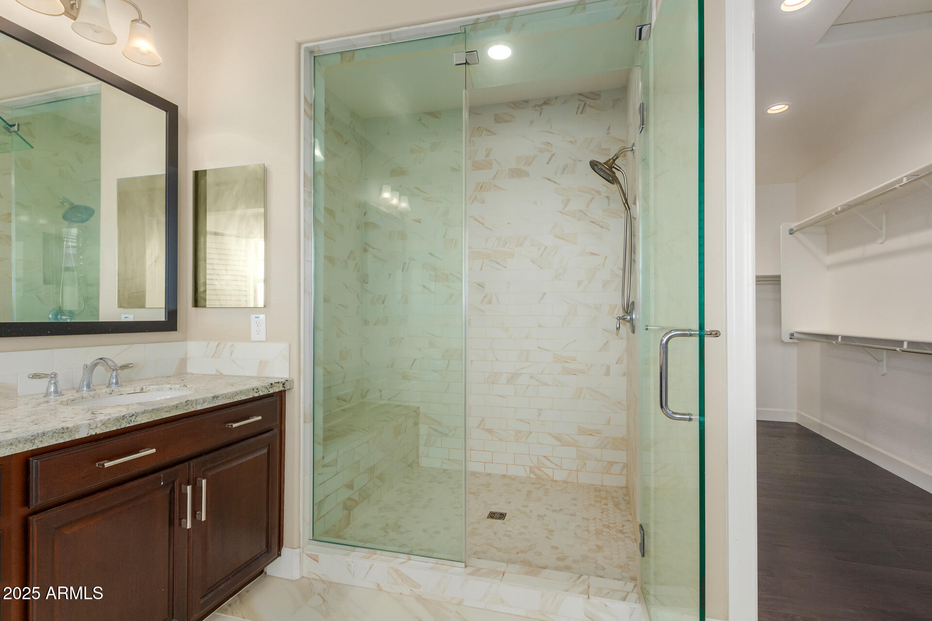 920 W GRAND CANYON Drive