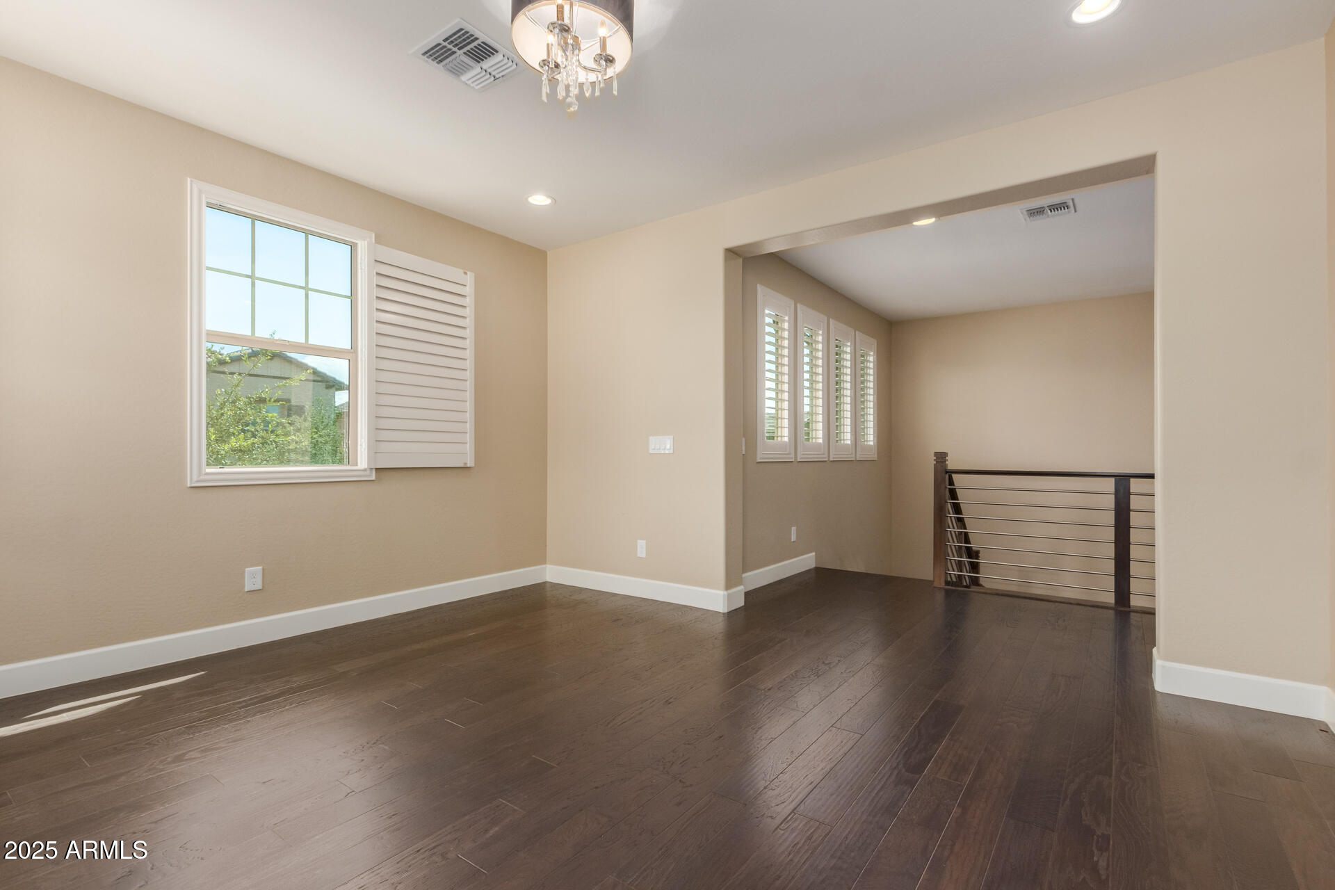 920 W GRAND CANYON Drive