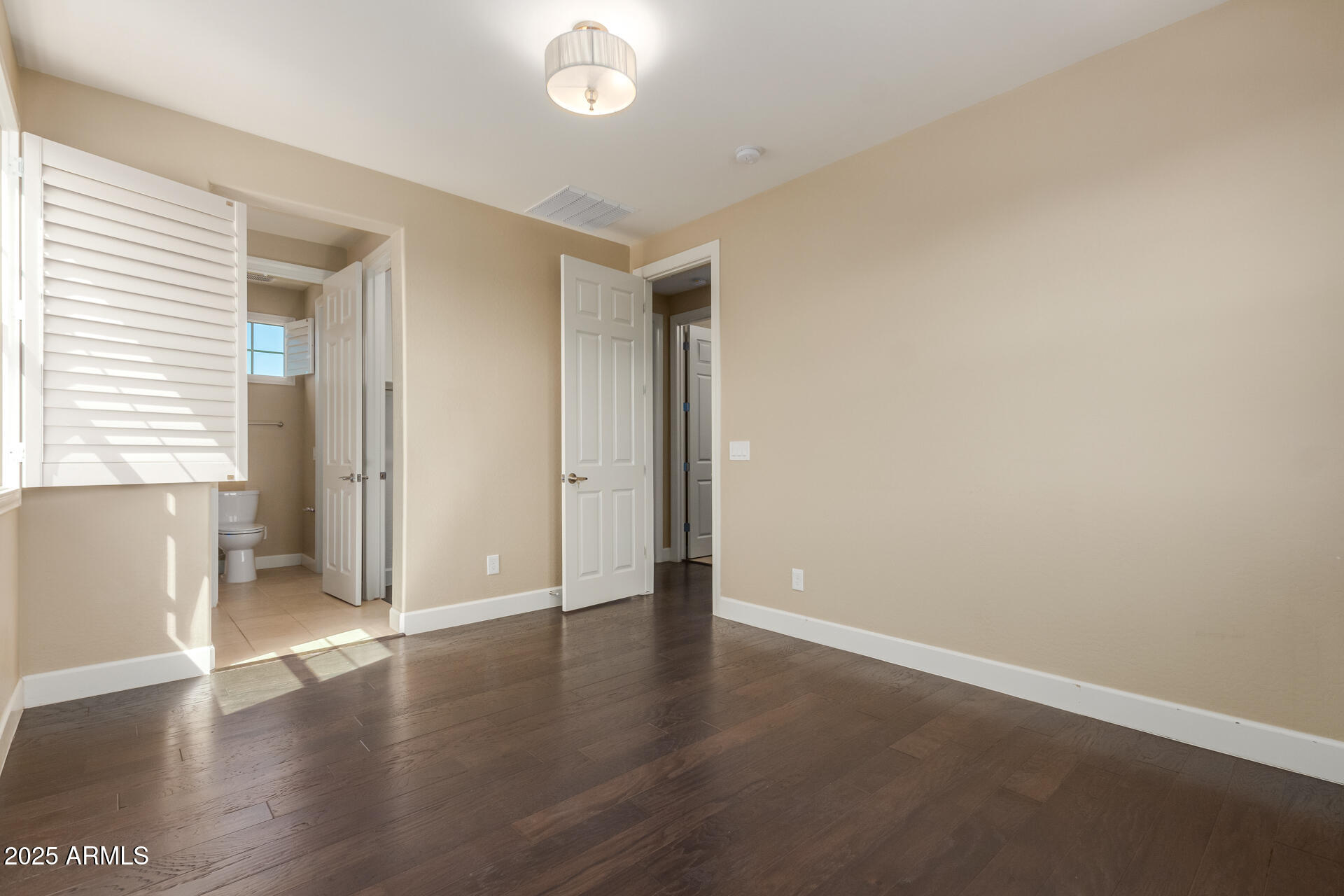 920 W GRAND CANYON Drive