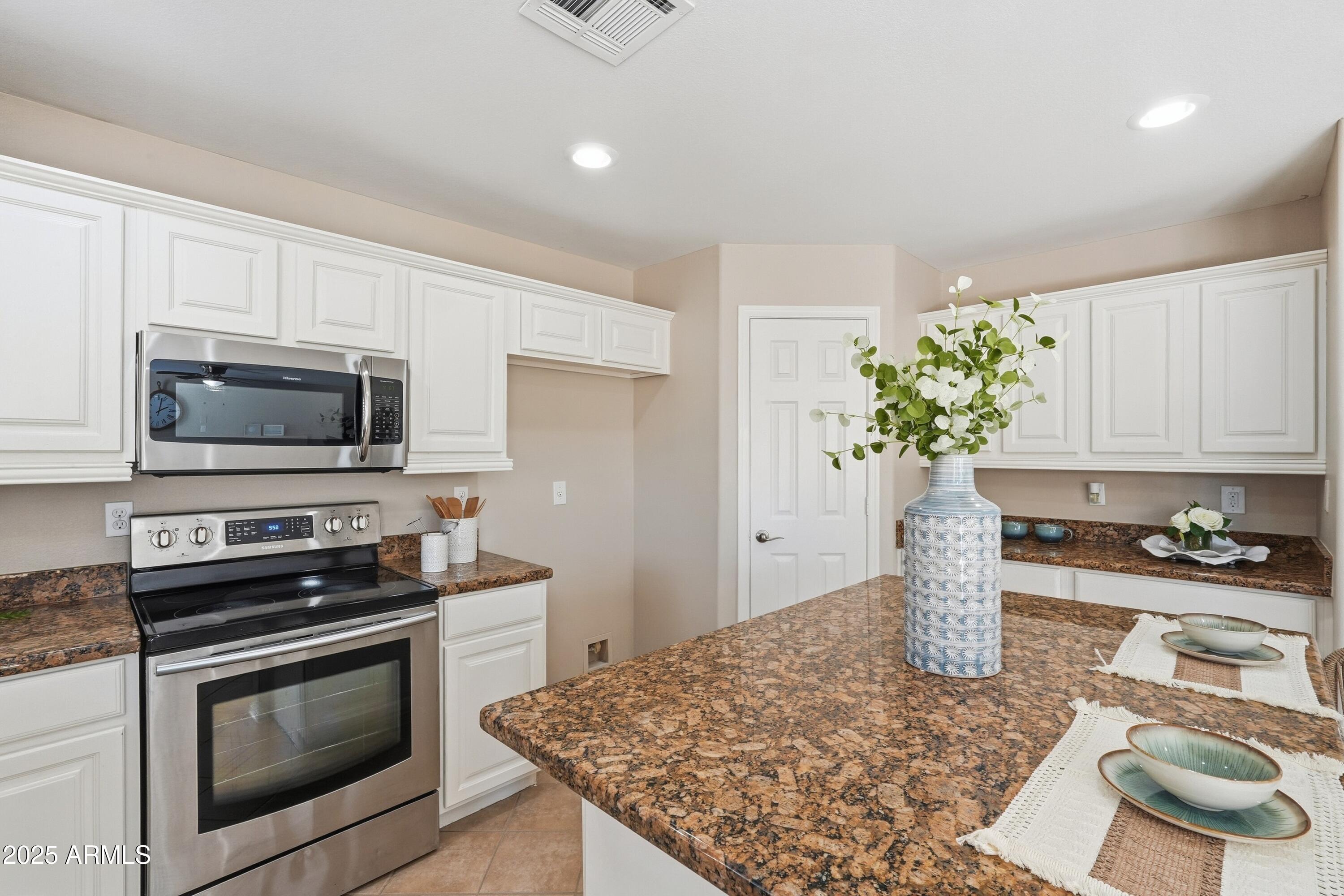 1810 N MCDONALD Street