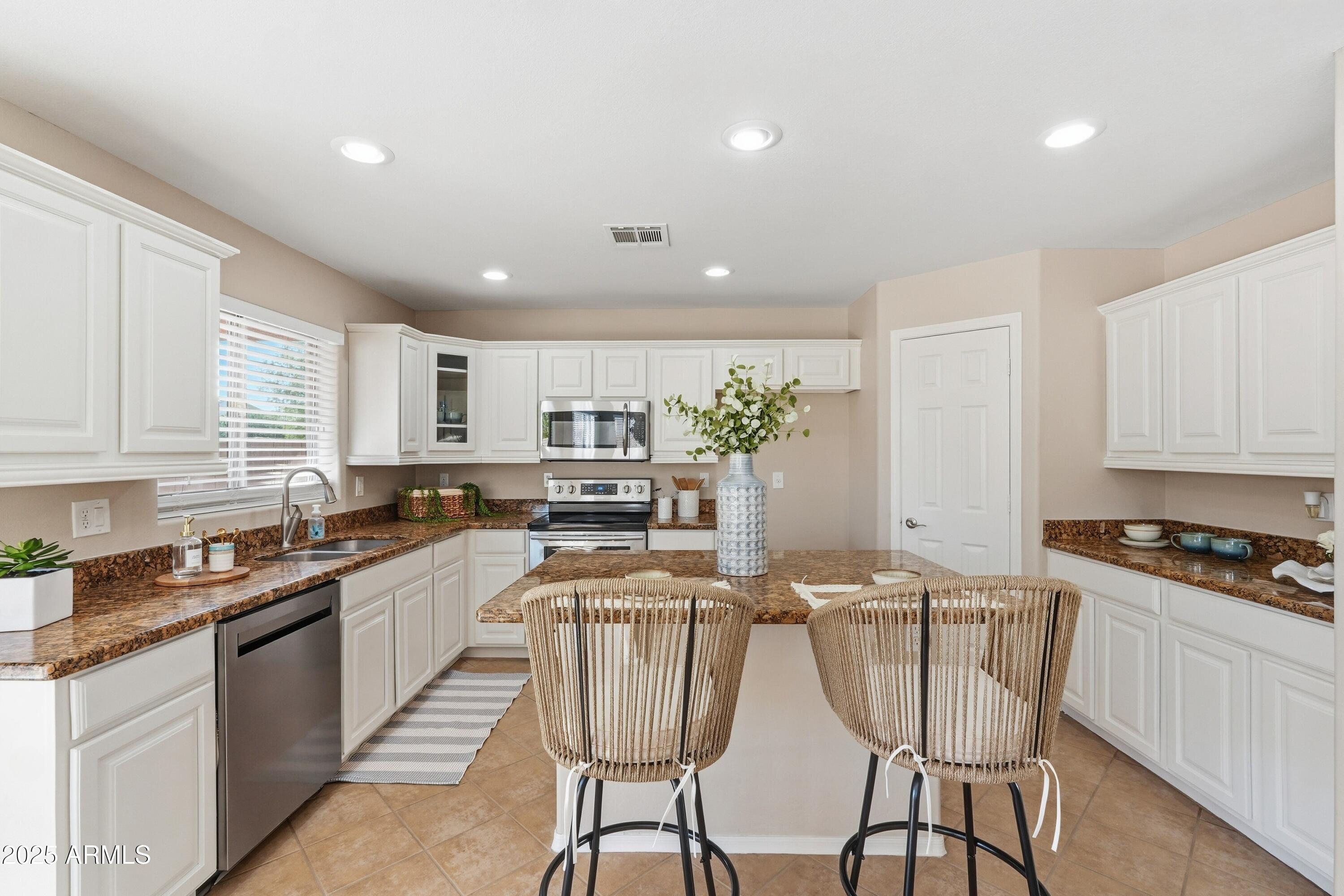 1810 N MCDONALD Street