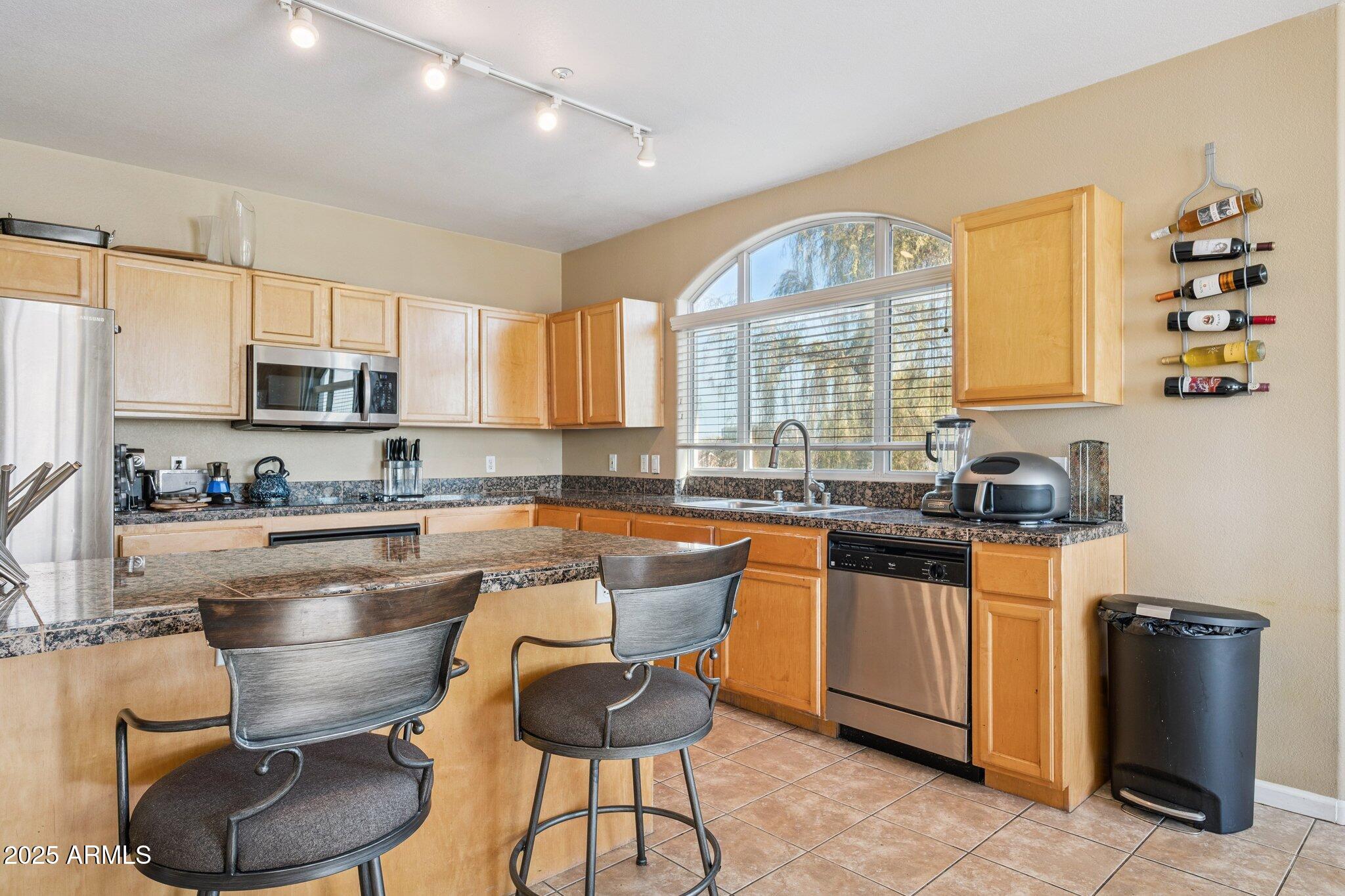 1081 W 1ST Street 16