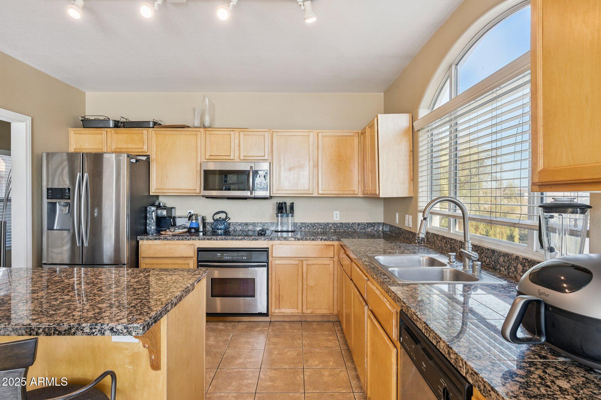 1081 W 1ST Street 16