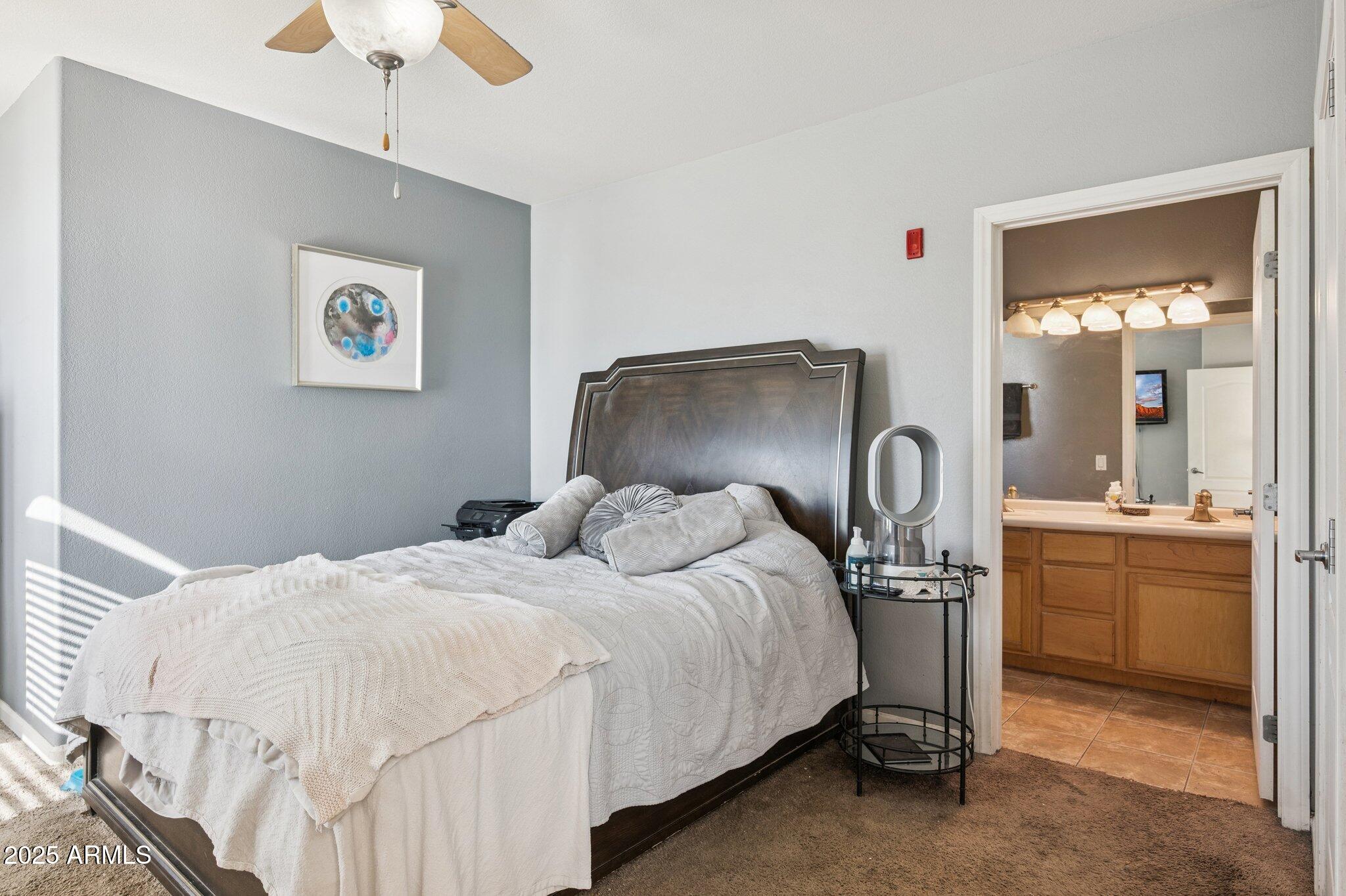 1081 W 1ST Street 16