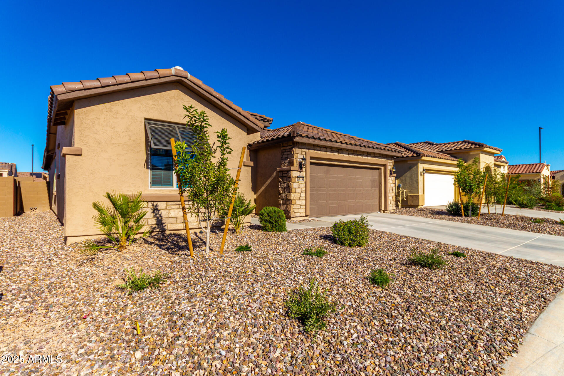 7674 W CACTUS WREN Way
