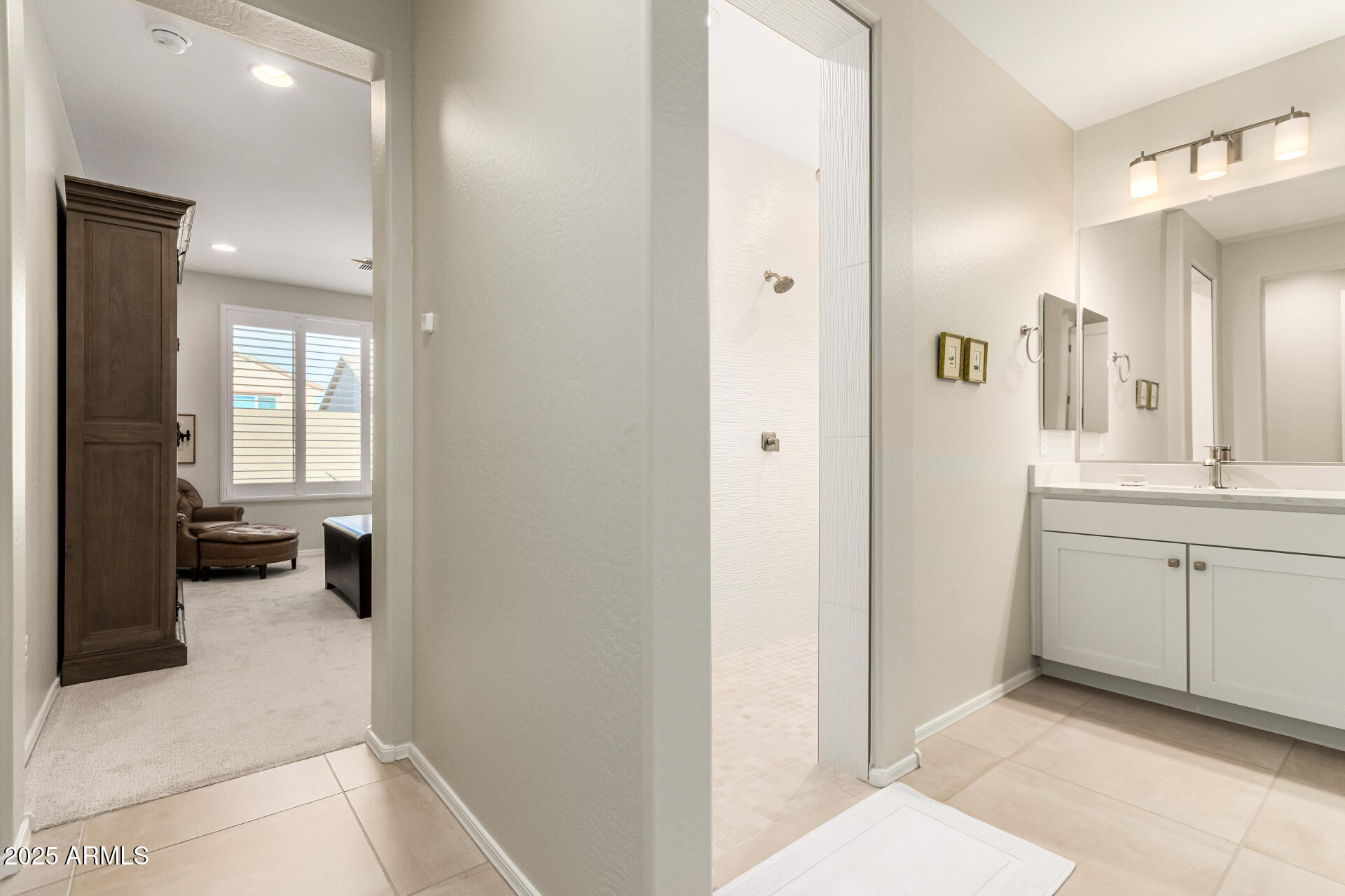 7674 W CACTUS WREN Way