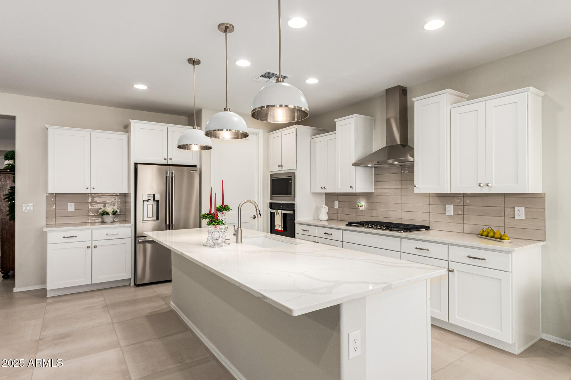 7674 W CACTUS WREN Way