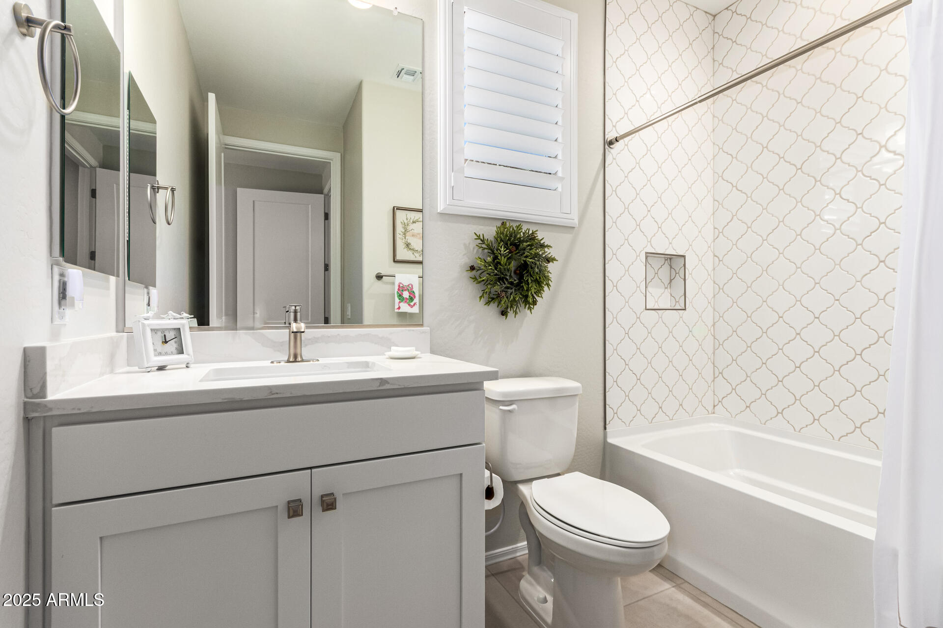 7674 W CACTUS WREN Way