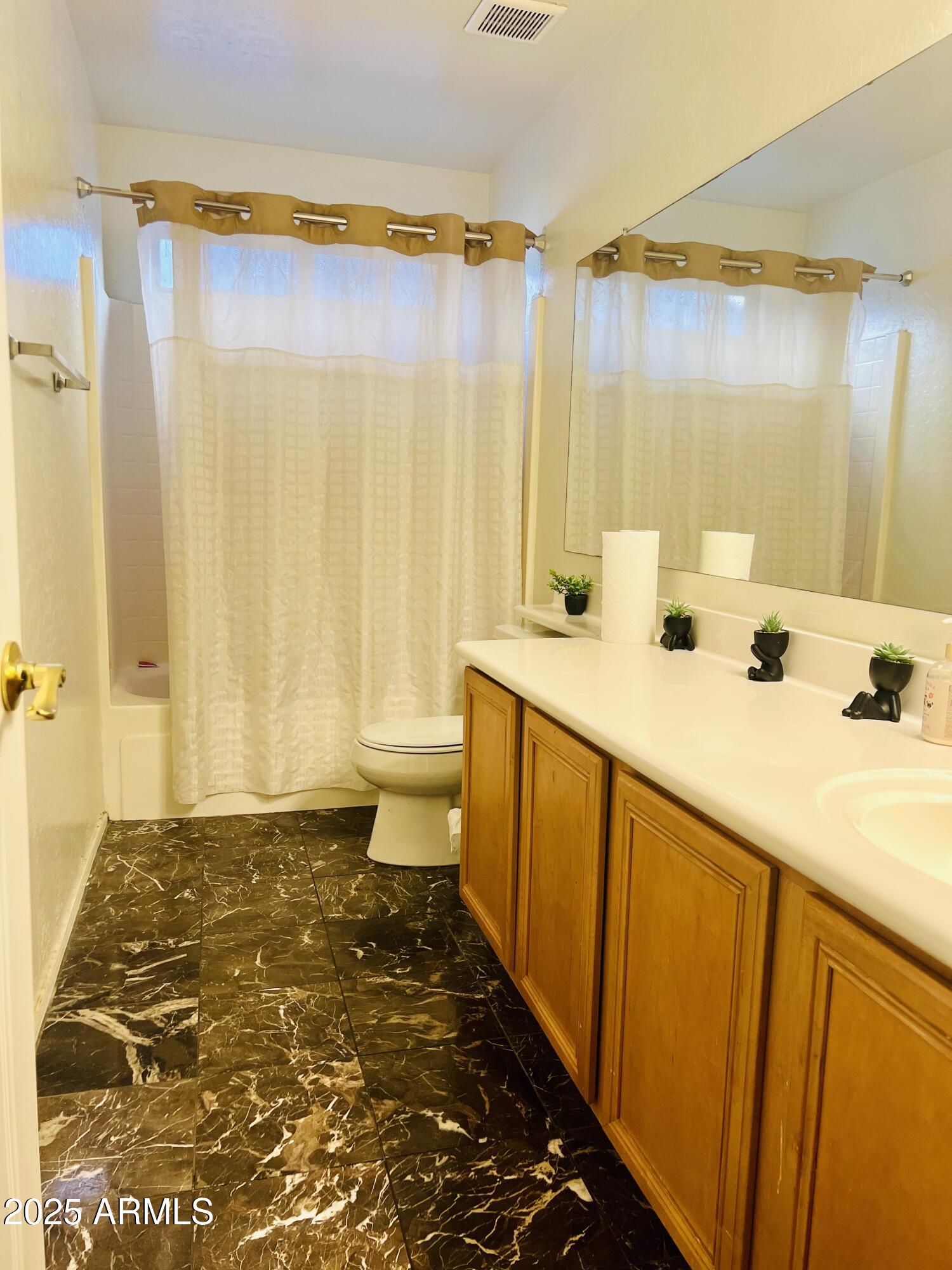 1807 E VALENCIA Drive