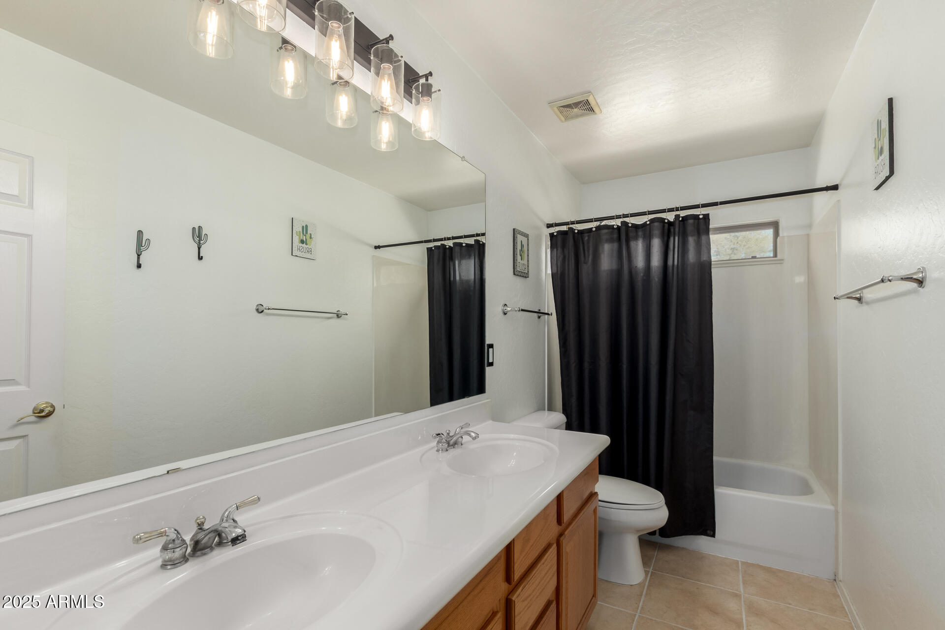 18402 E OAK HILL Lane