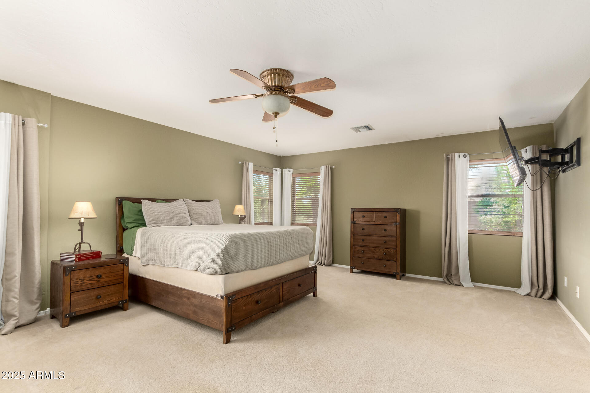 18402 E OAK HILL Lane