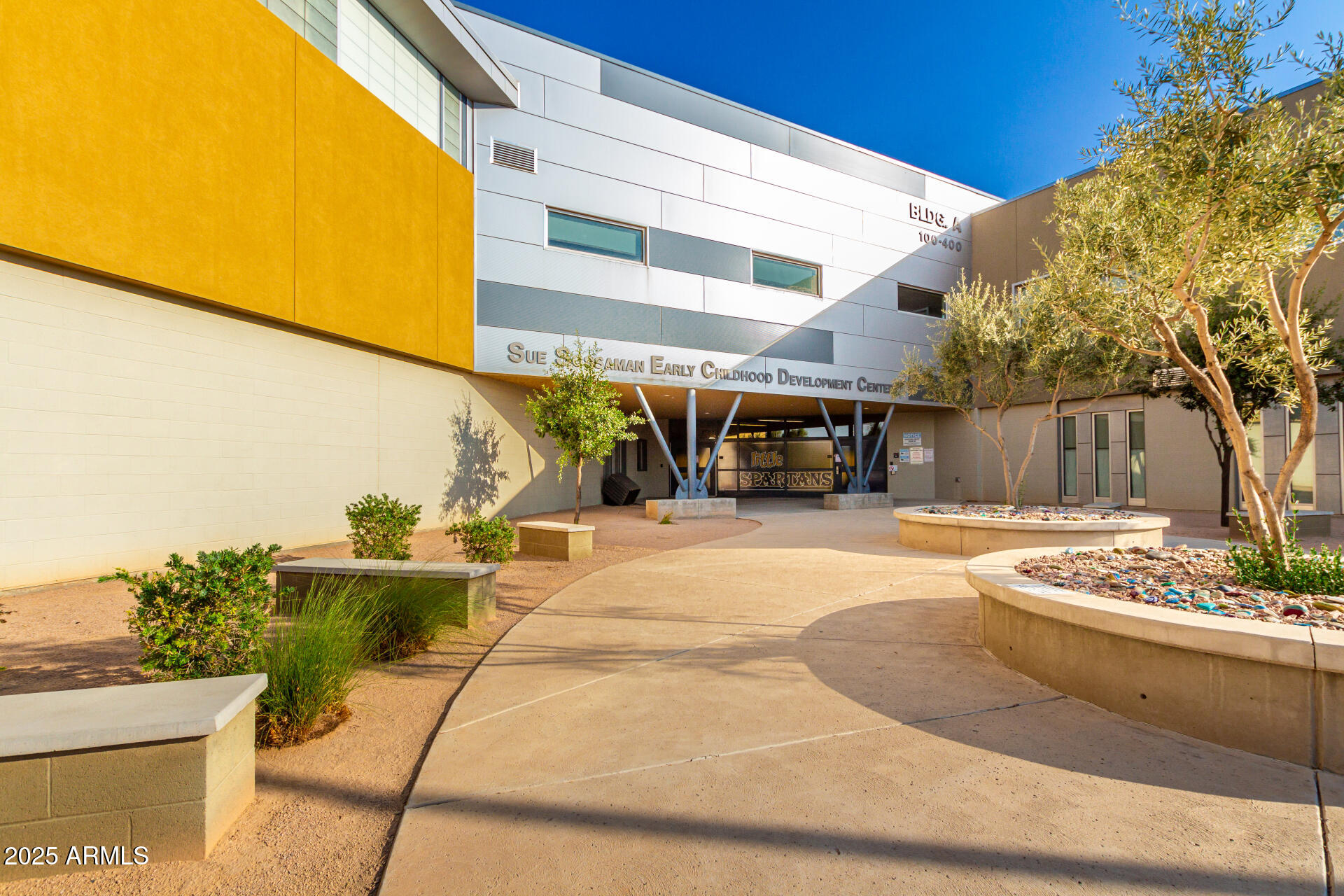 18402 E OAK HILL Lane