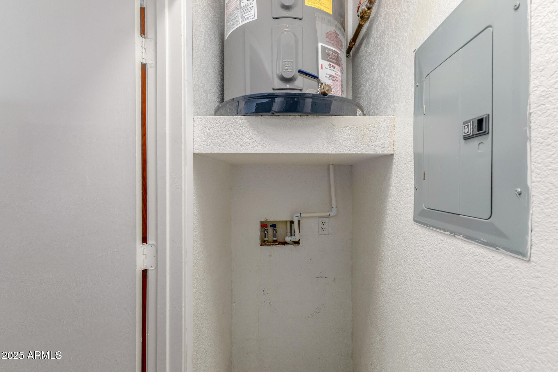 5302 E VAN BUREN Street 2015